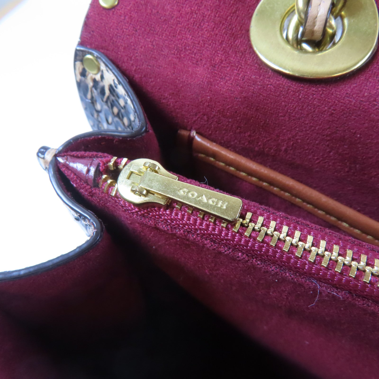 COACH 牛皮皮革Shoulder Bag金扣鏈帶肩背袋啡色/米色