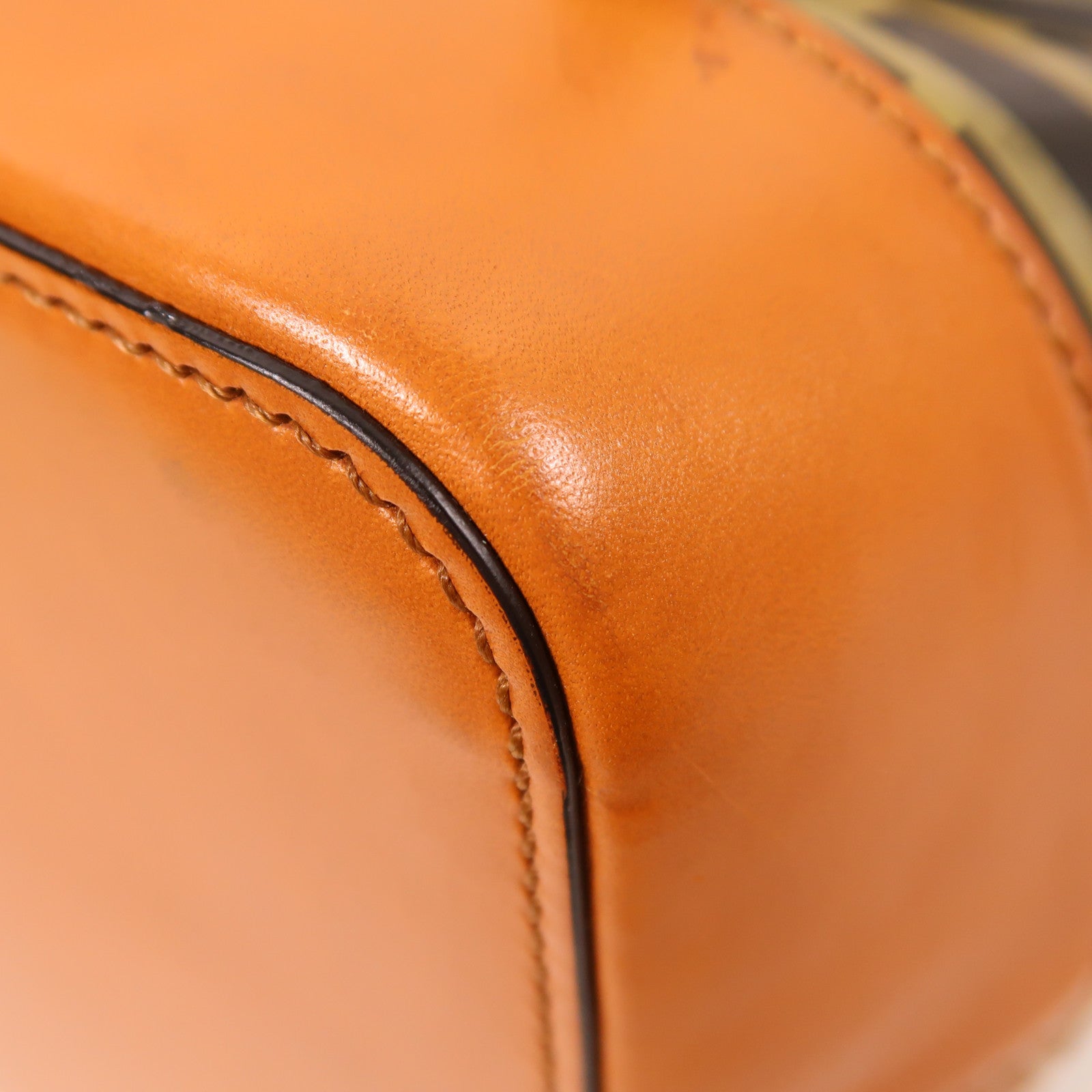 FENDI PVC/牛皮皮革Shoulder Bag金扣肩背袋