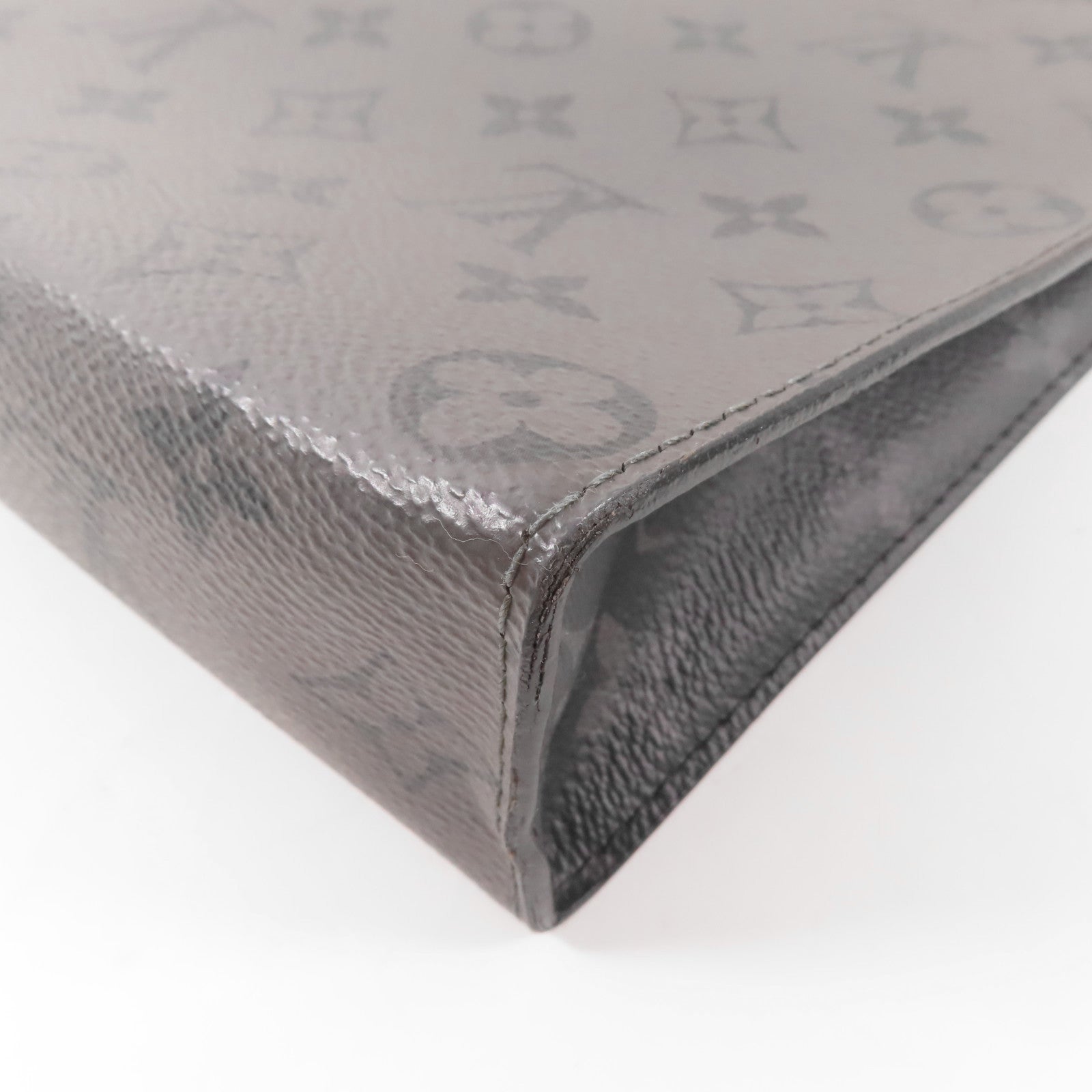LOUIS VUITTON Monogram Eclipse Reverse Pochette Voyage MM銀扣手拿包