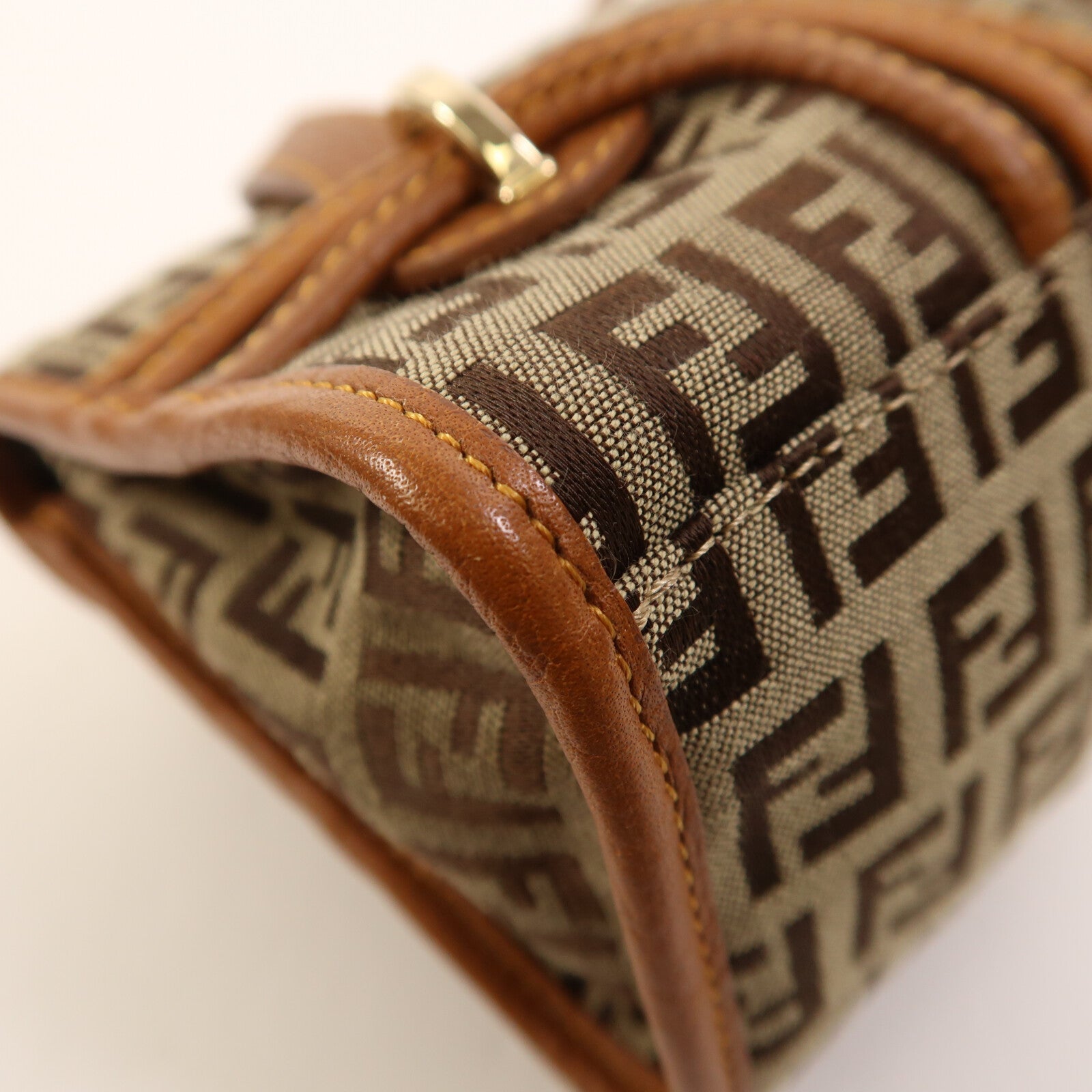 FENDI 帆布Hand Bag金扣手挽袋