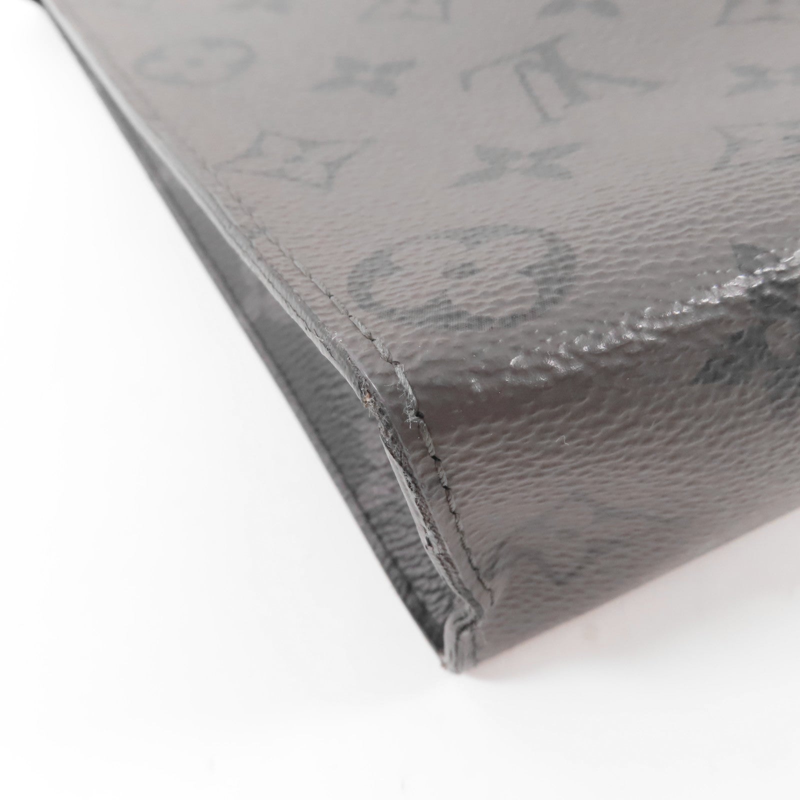 LOUIS VUITTON Monogram Eclipse Reverse Pochette Voyage MM銀扣手拿包