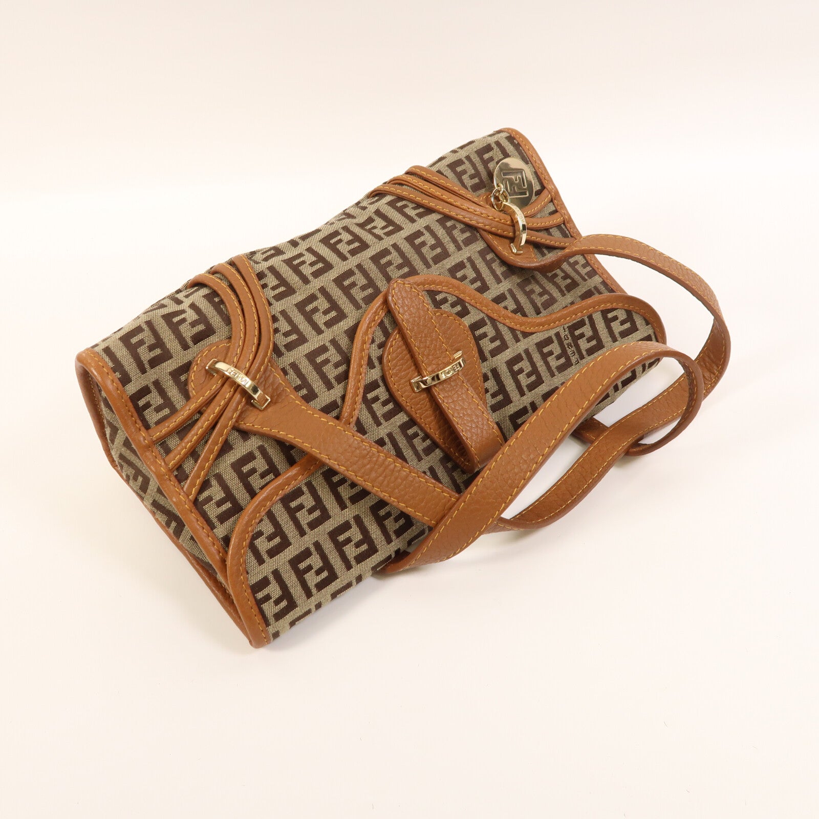 FENDI 帆布Hand Bag金扣手挽袋