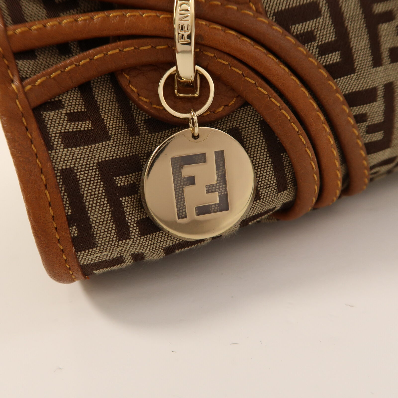 FENDI 帆布Hand Bag金扣手挽袋