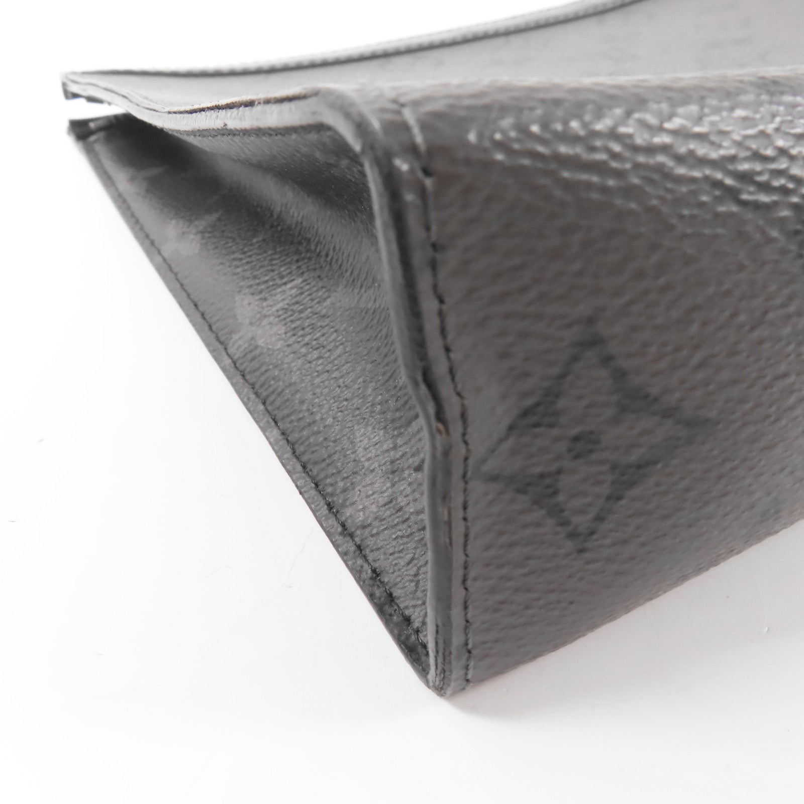 LOUIS VUITTON Monogram Eclipse Reverse Pochette Voyage MM銀扣手拿包