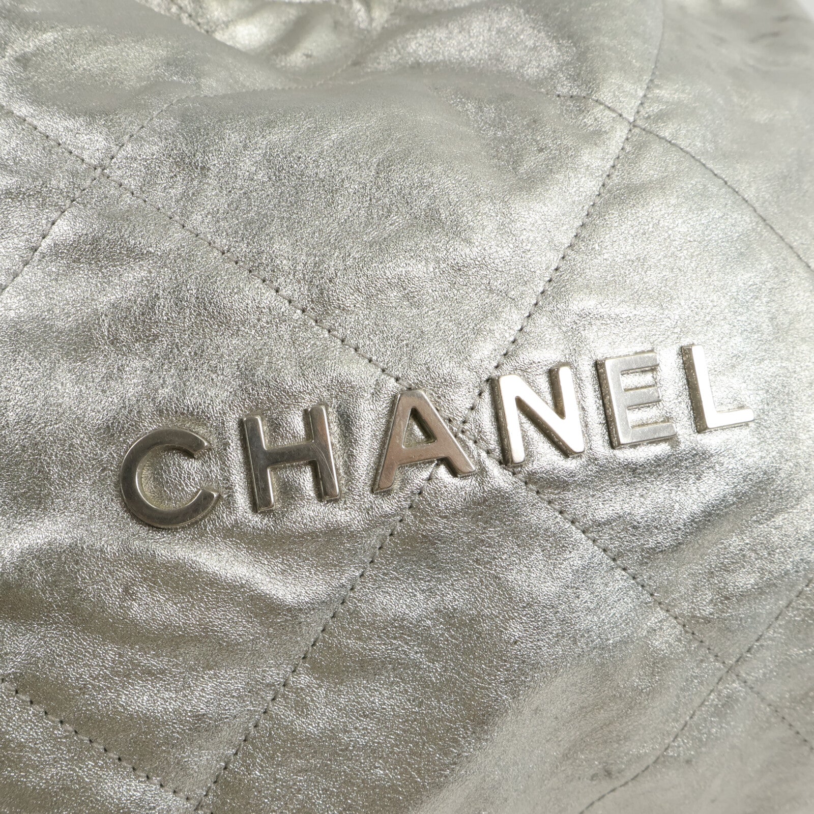 CHANEL 牛皮皮革Chanel 22 Small鏈帶手挽袋