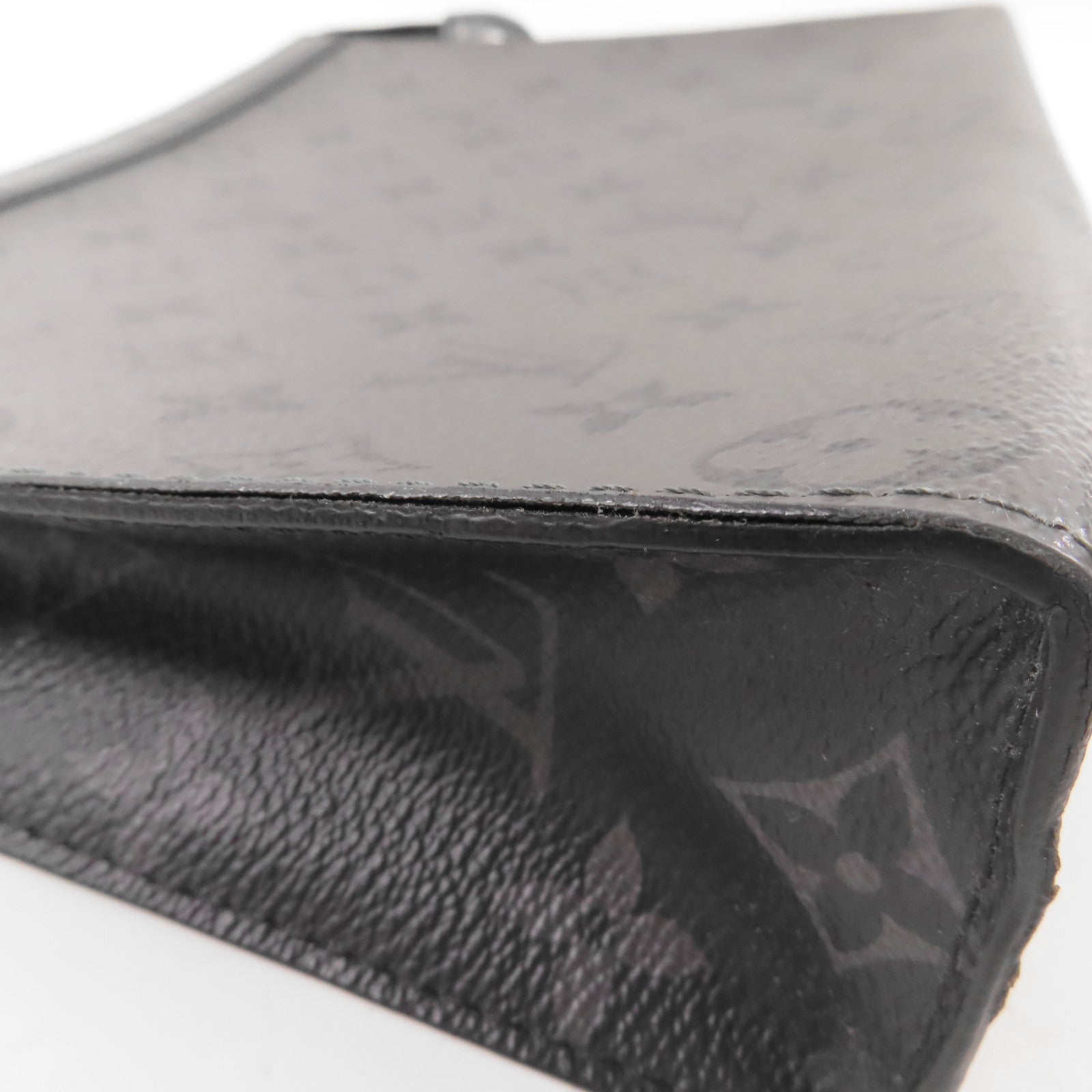 LOUIS VUITTON Monogram Eclipse Reverse Pochette Voyage MM銀扣手拿包
