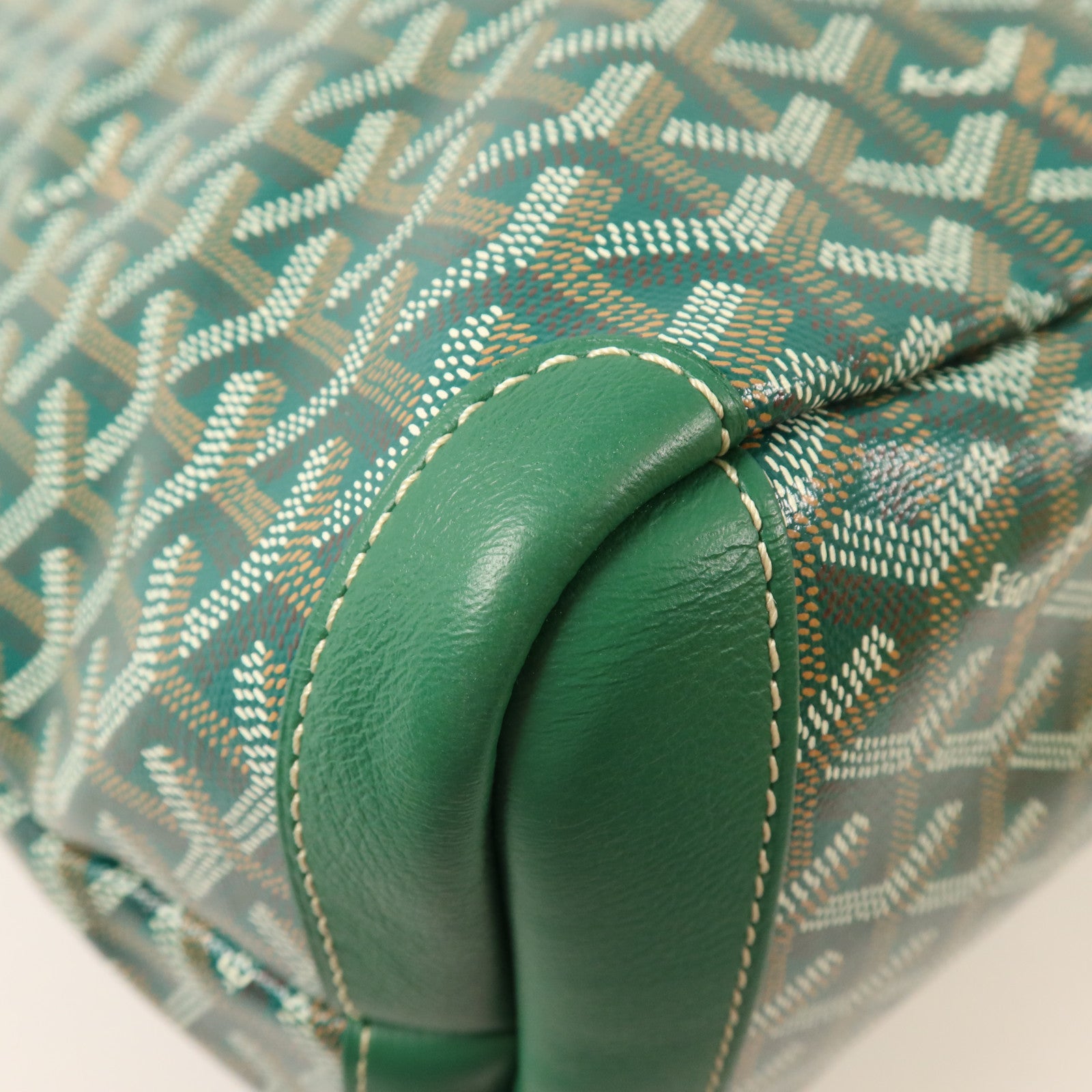 GOYARD 塗層帆布Artois MM銀扣肩背袋