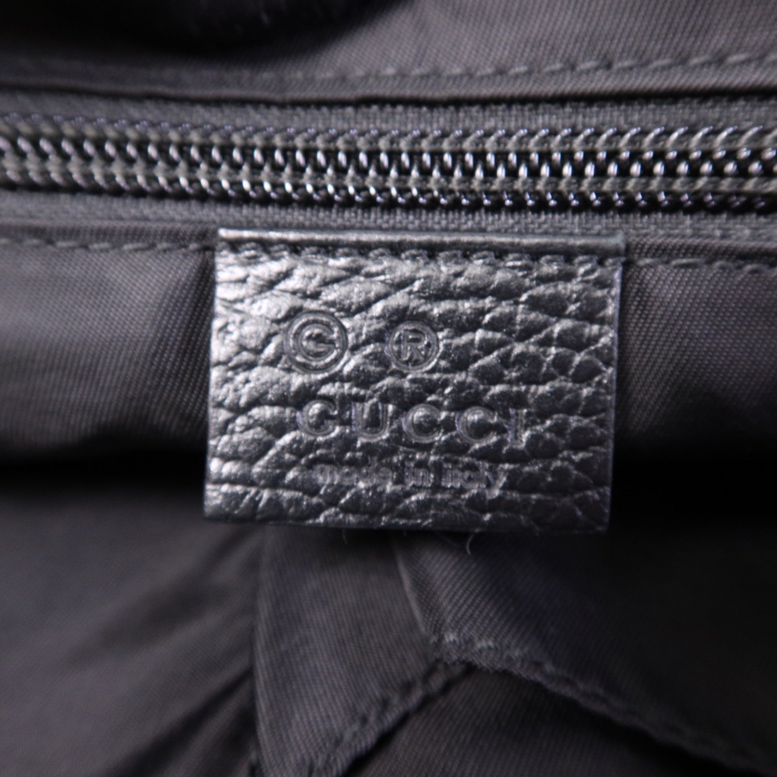 GUCCI 尼龍Shoulder Bag銀扣肩背袋