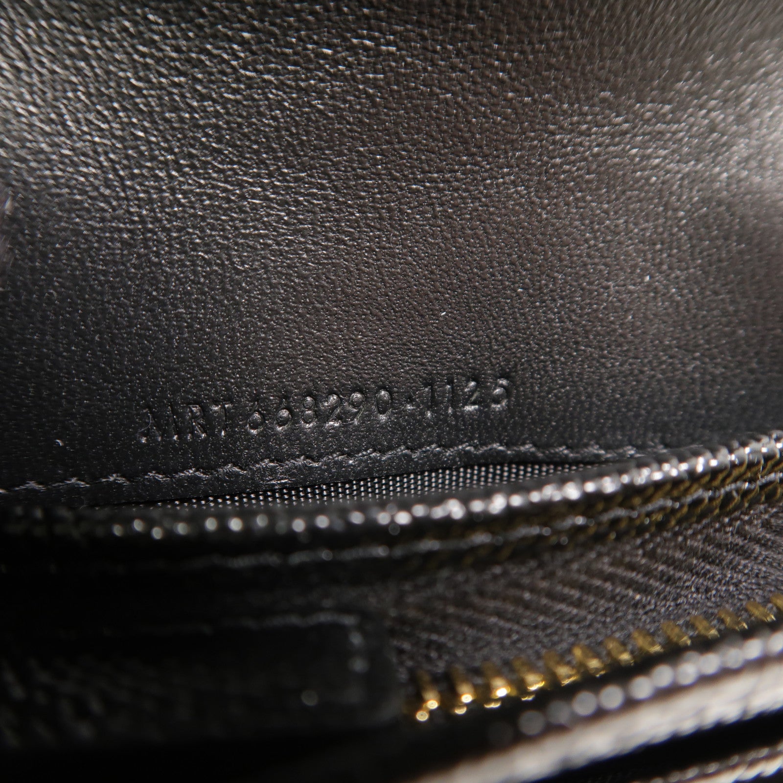 SAINT LAURENT 牛皮皮革Cassandre Matelasse Flap Card Case錢包