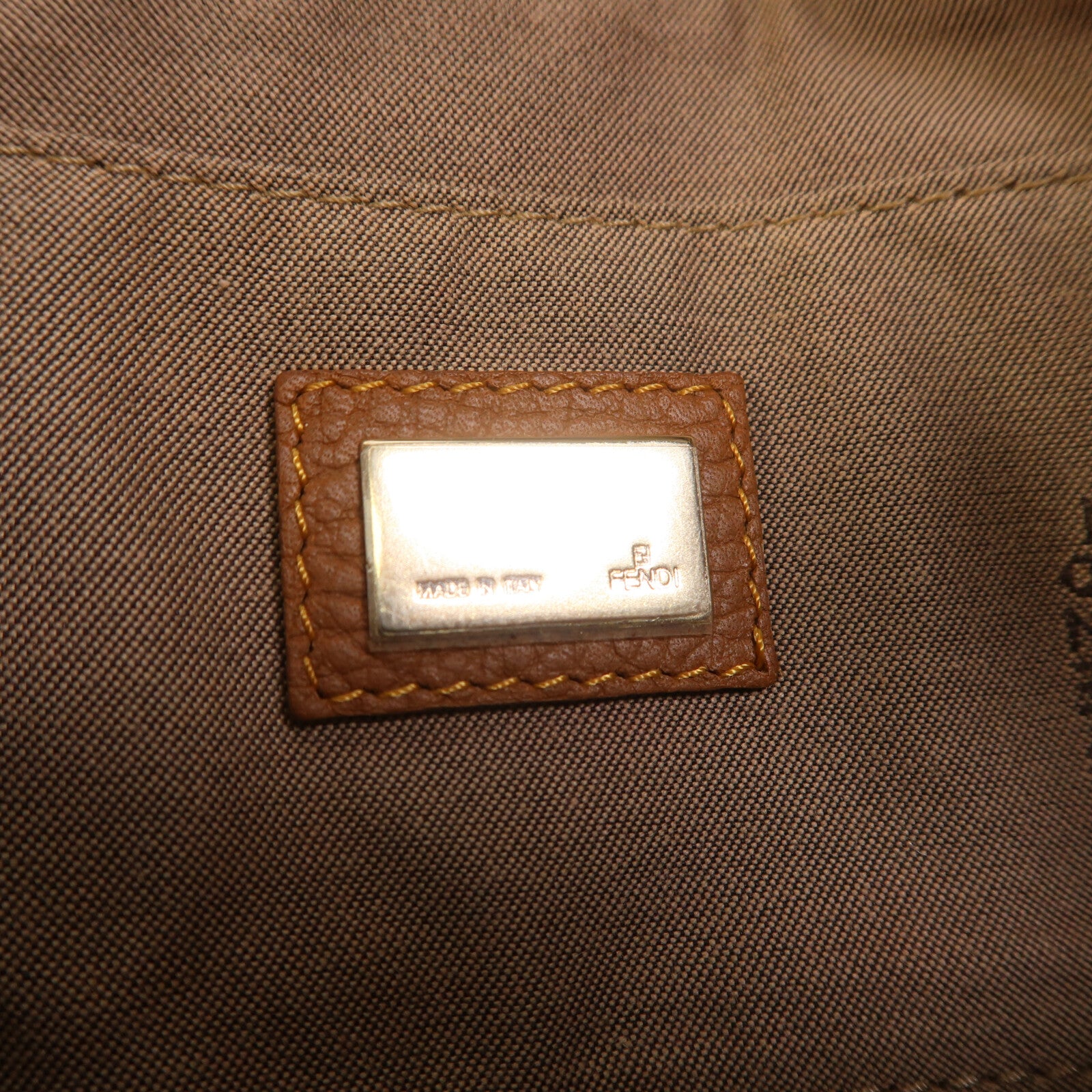 FENDI 帆布Hand Bag金扣手挽袋