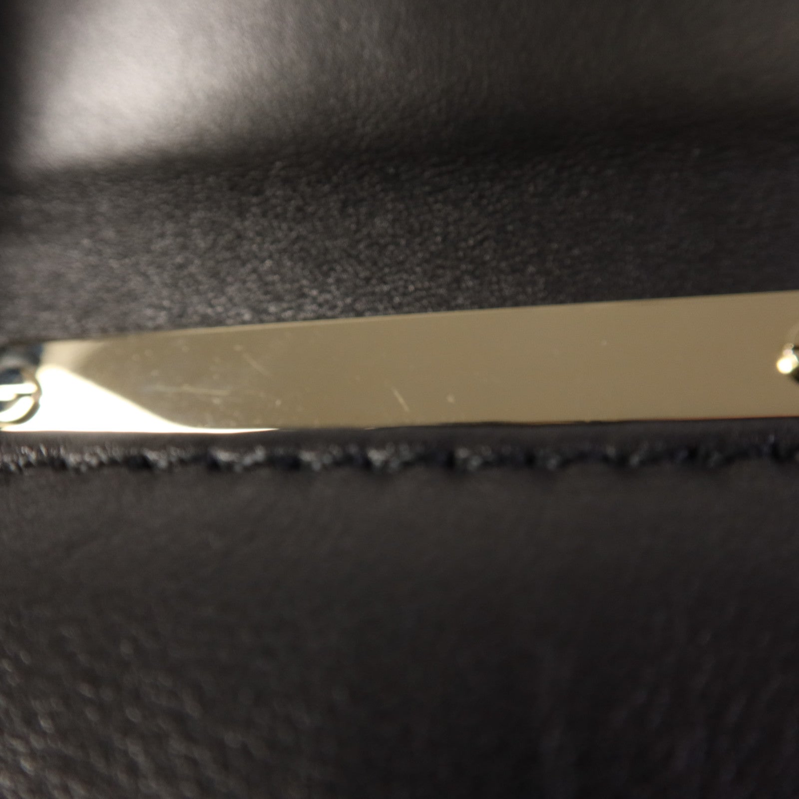 Valentino 牛皮皮革/水晶Shoulder Bag金扣鏈帶肩背袋