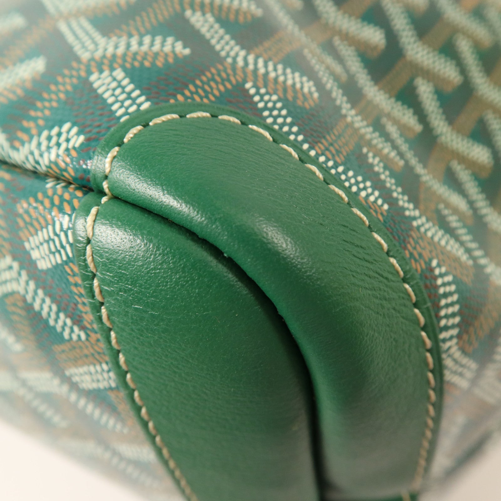 GOYARD 塗層帆布Artois MM銀扣肩背袋