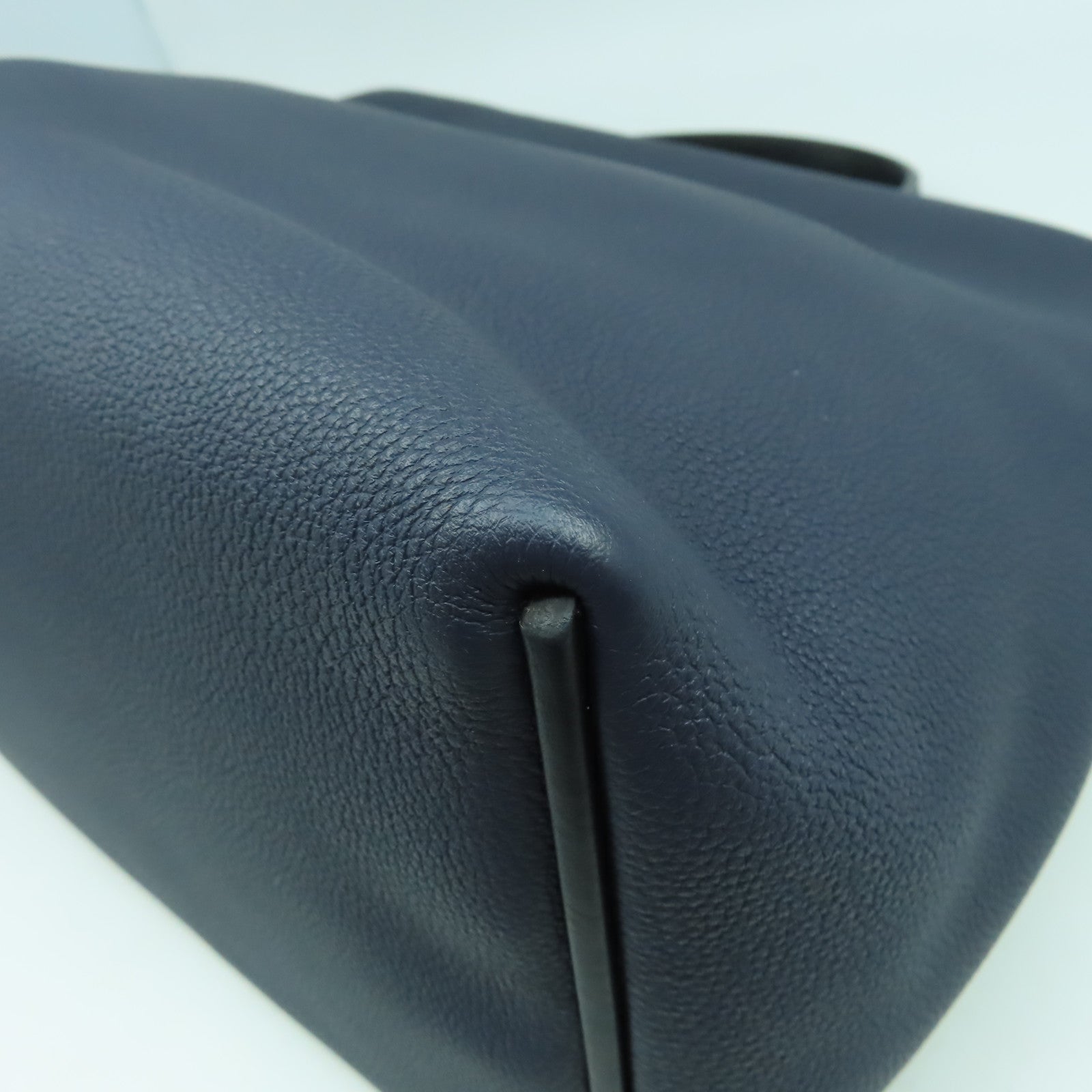 HERMES 【激減優惠】Clemence皮革24/24 35cm金扣手挽袋午夜藍色/黑色