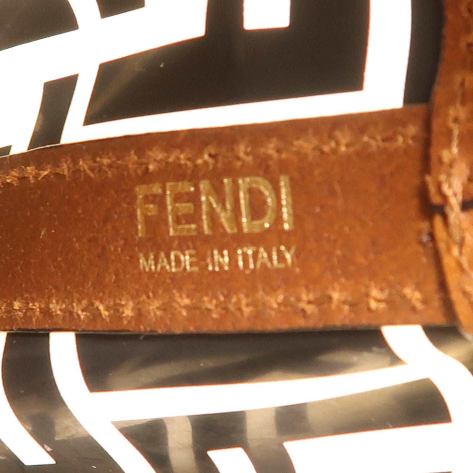 FENDI PVC/牛皮皮革Shoulder Bag金扣肩背袋