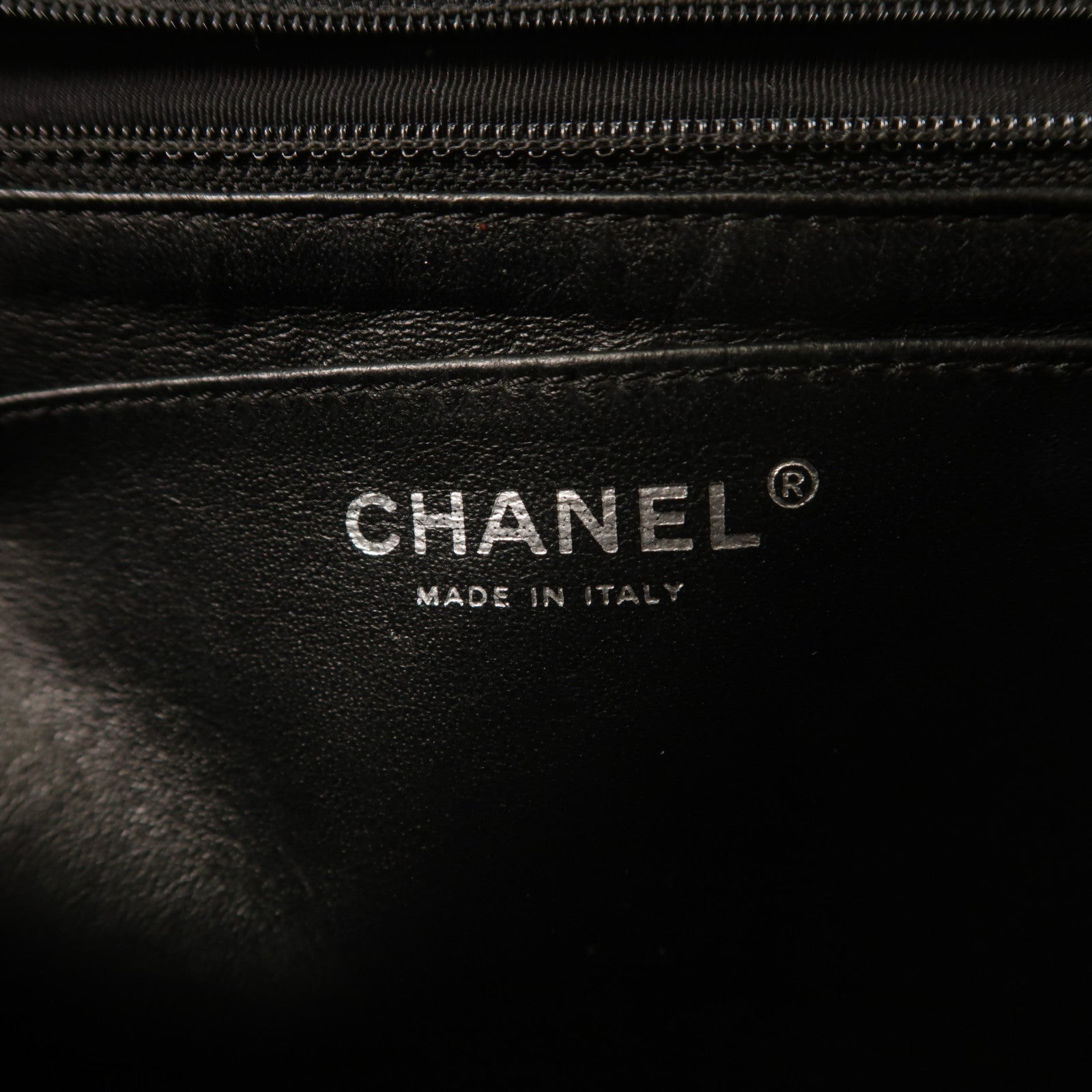 CHANEL 漆皮皮革Large Classic銀扣鏈帶肩背袋