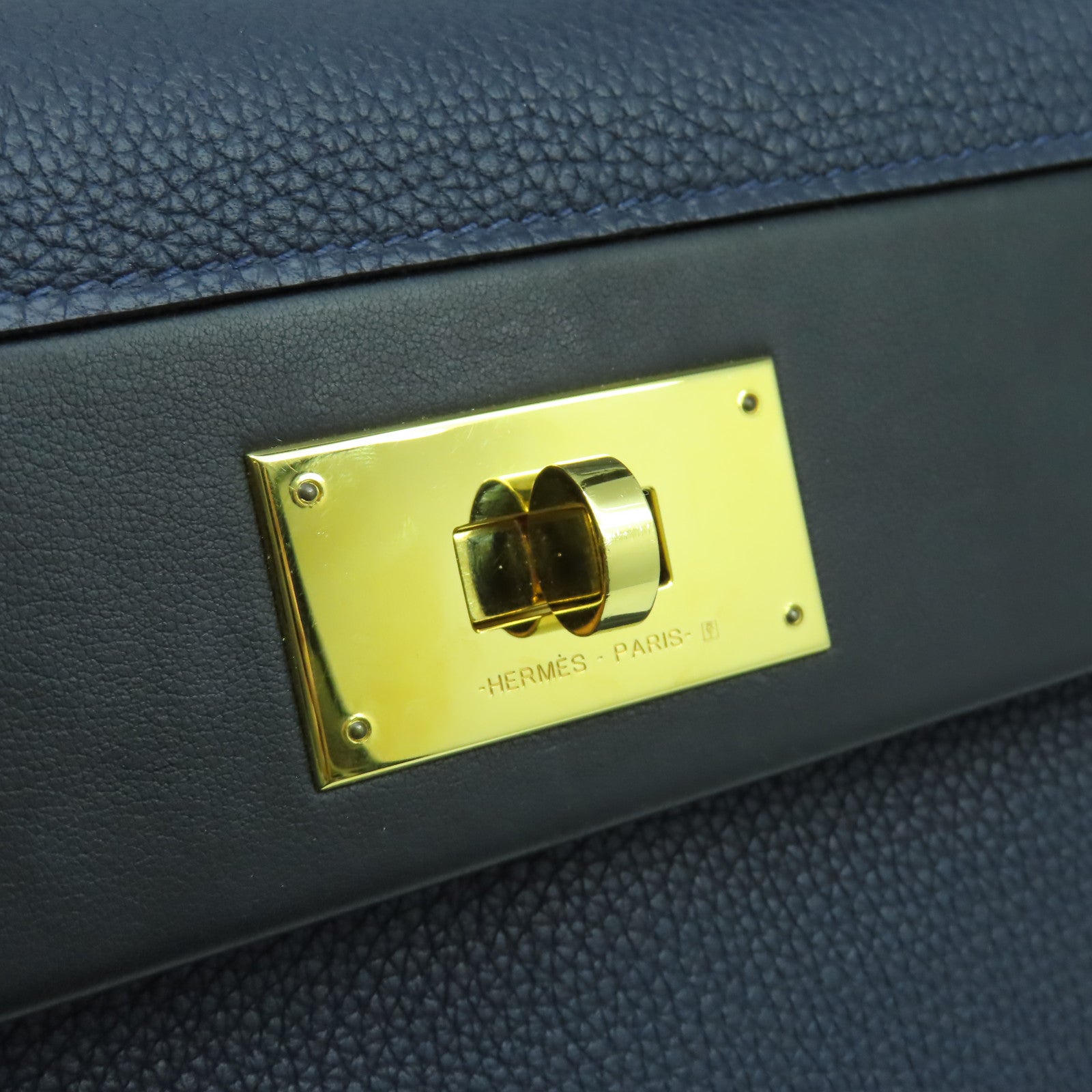 HERMES 【激減優惠】Clemence皮革24/24 35cm金扣手挽袋午夜藍色/黑色