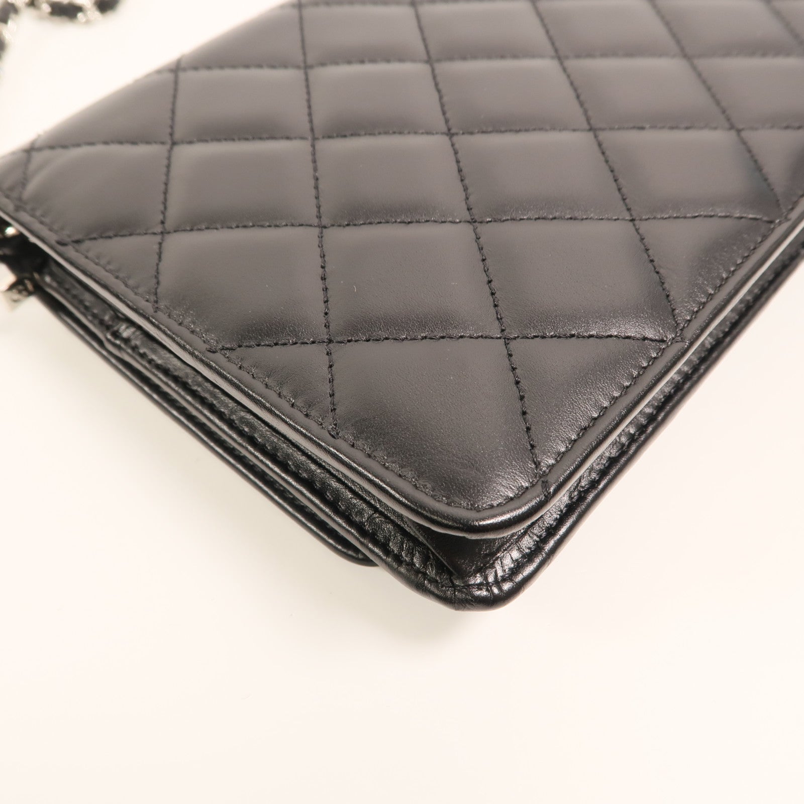 CHANEL 牛皮皮革Cambon Wallet on Chain鏈帶肩背袋