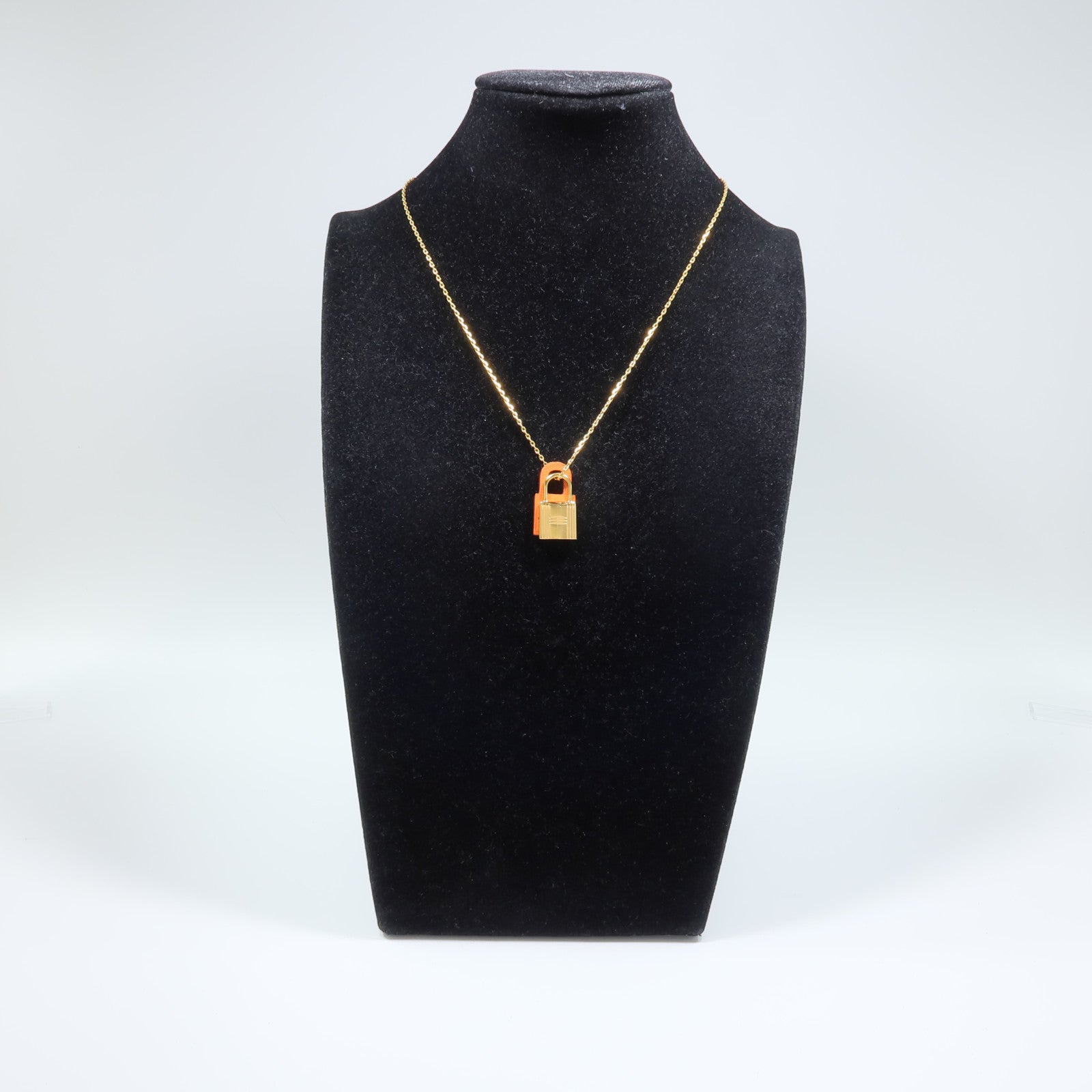 HERMES 金屬/Swift皮革O'Kelly Pendant項鍊
