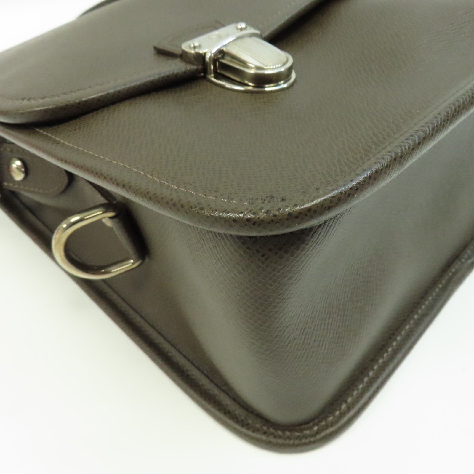 LOUIS VUITTON 牛皮皮革Alexei Taiga Messanger Bag銀扣肩背袋啡色