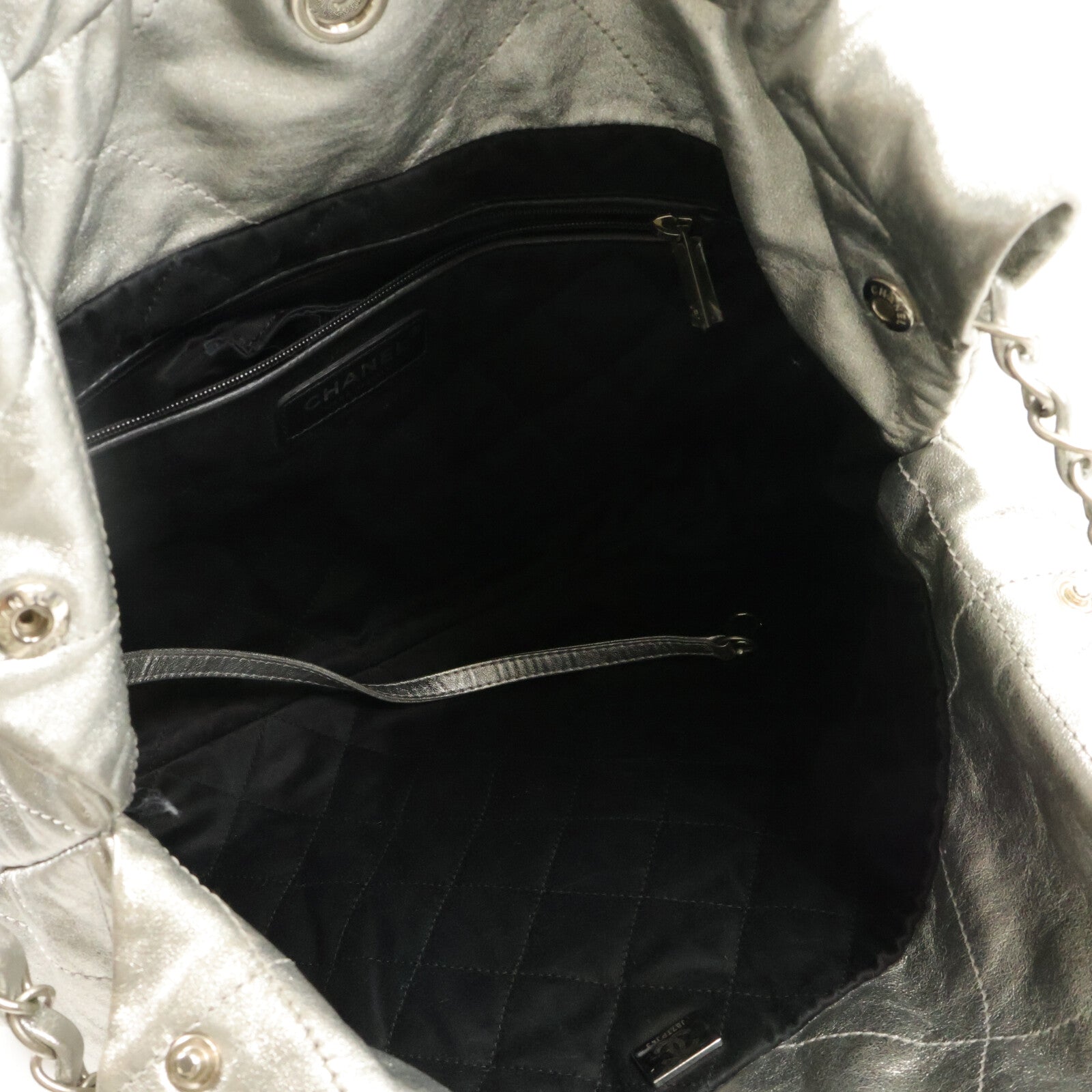 CHANEL 牛皮皮革Chanel 22 Small鏈帶手挽袋