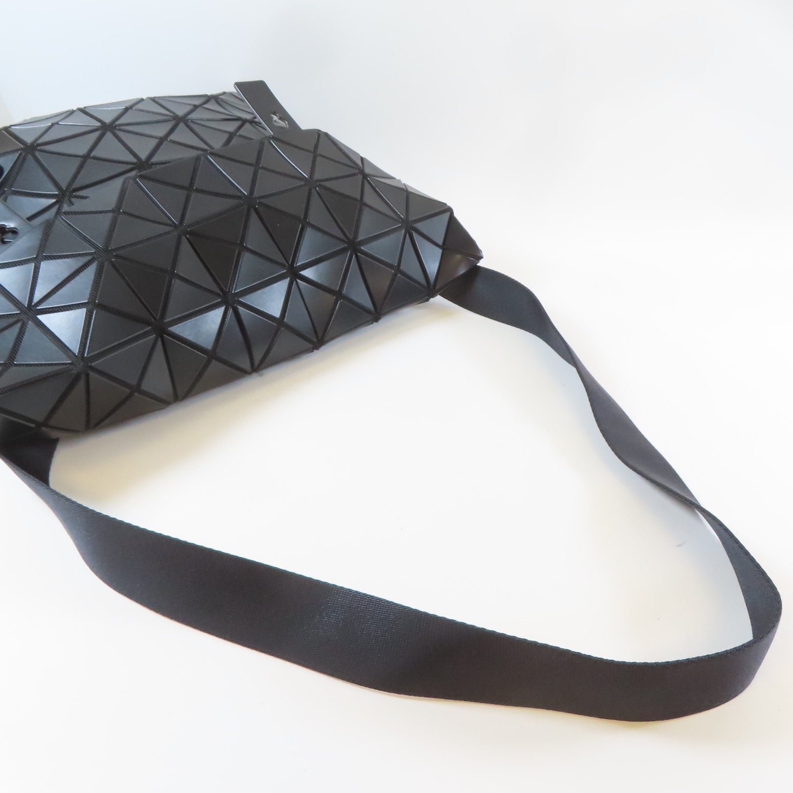 ISSEY MIYAKE PVC Shoulder Bag肩背袋黑色