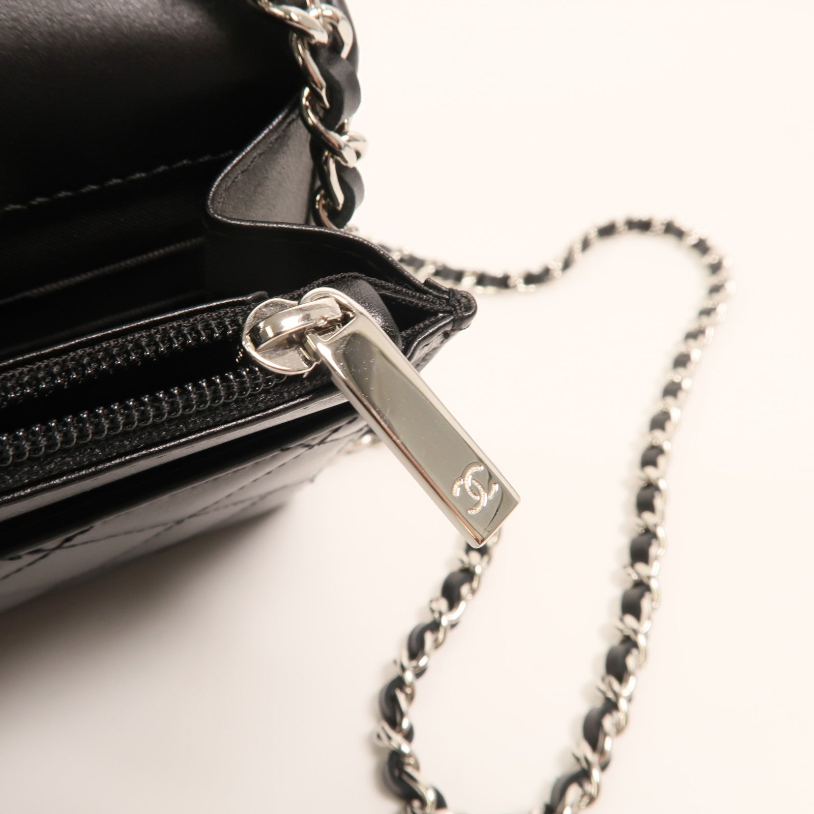 CHANEL 牛皮皮革Cambon Wallet on Chain鏈帶肩背袋