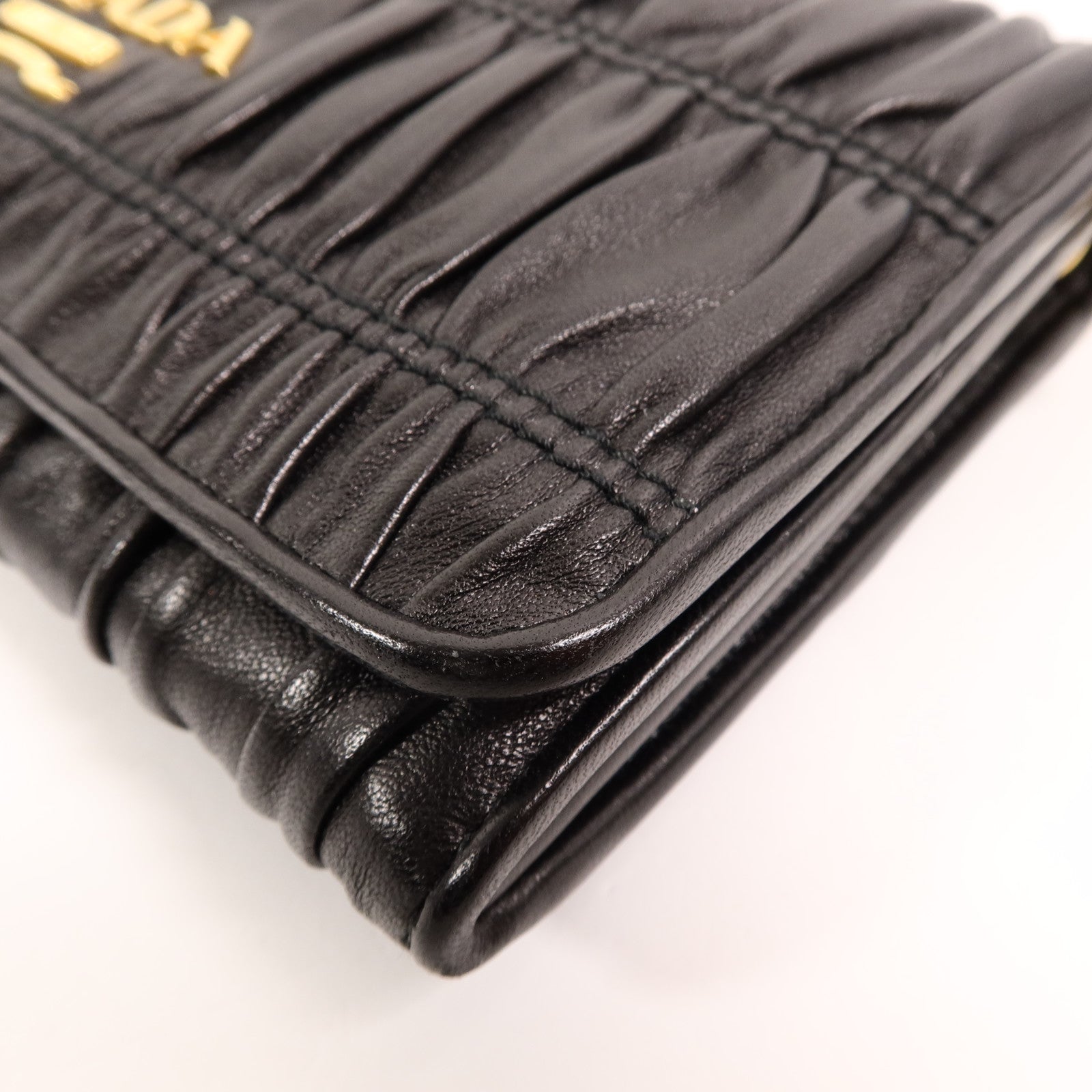 PRADA 牛皮皮革Wallet On Chain鏈帶肩背袋