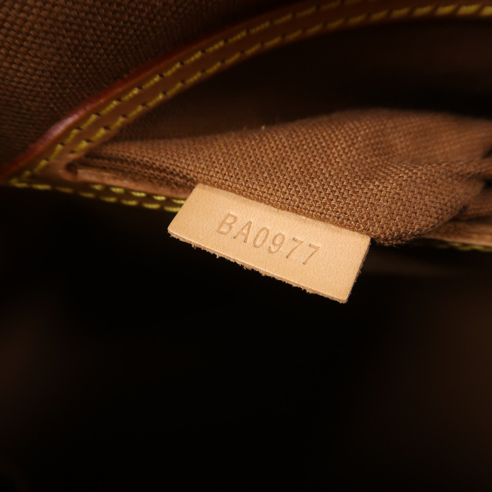 LOUIS VUITTON Monogram Alma金扣手挽袋棕色