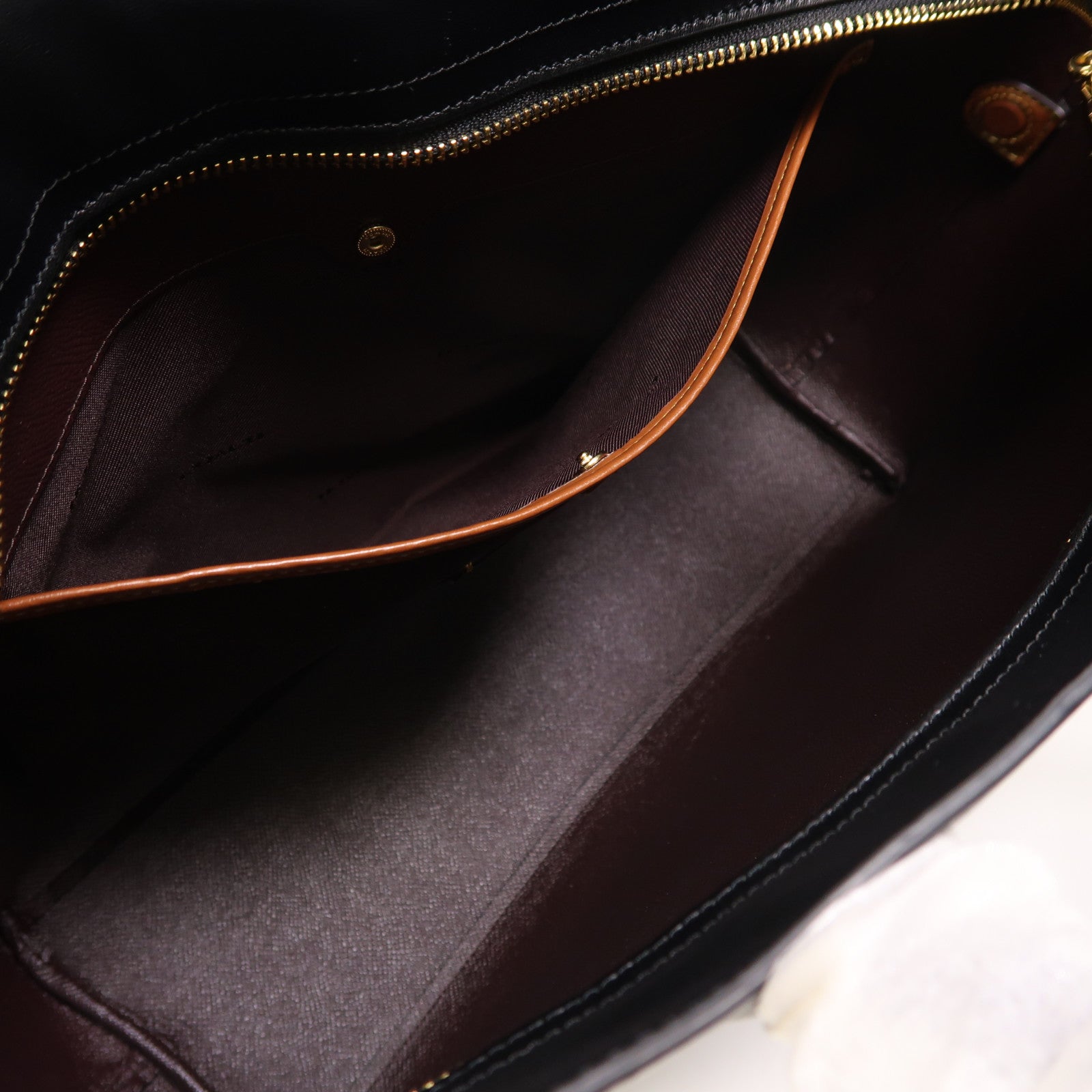 COACH 牛皮皮革Central Tote金扣肩背袋