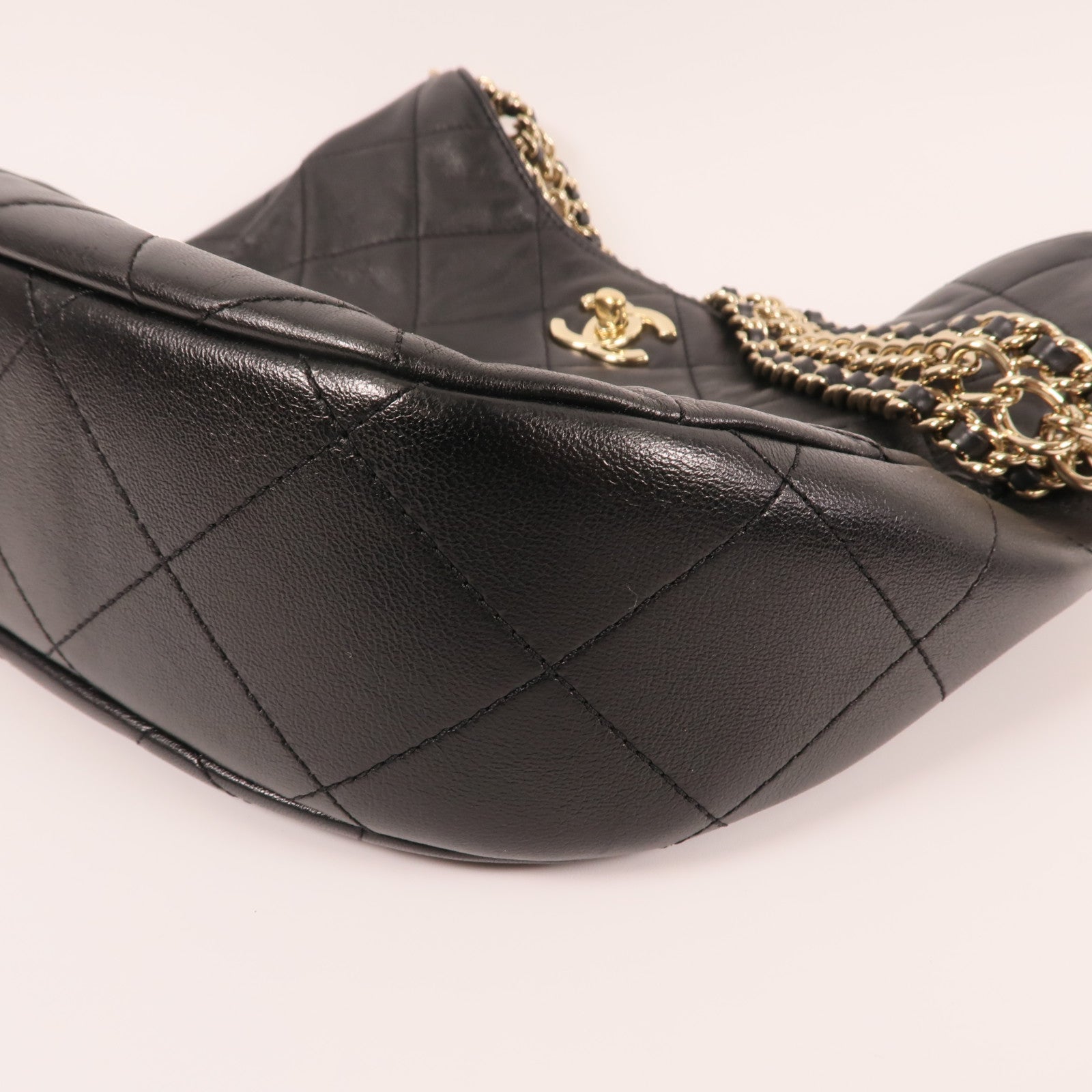 CHANEL 【激減優惠】羊皮皮革Hobo Bag金扣鏈帶肩背袋