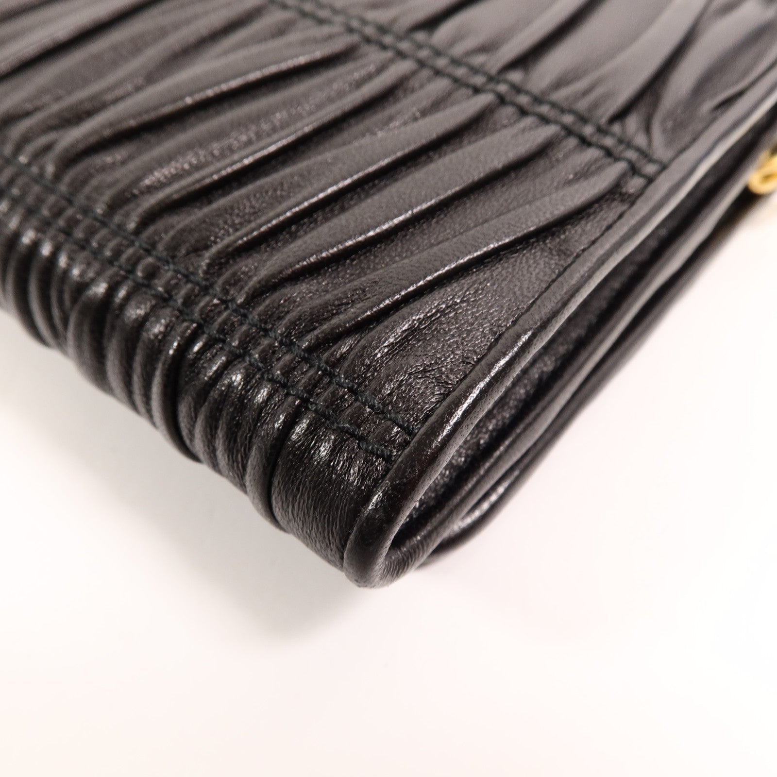 PRADA 牛皮皮革Wallet On Chain鏈帶肩背袋