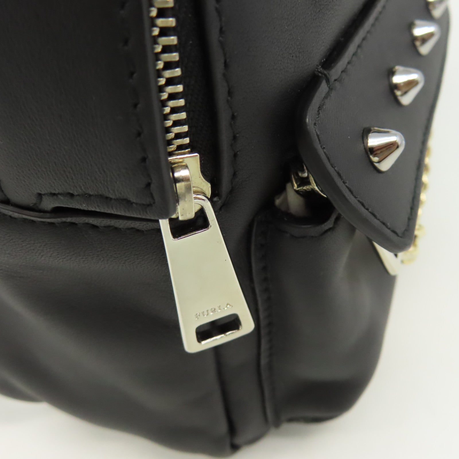 Furla 牛皮皮革Mini Backpack背包黑色