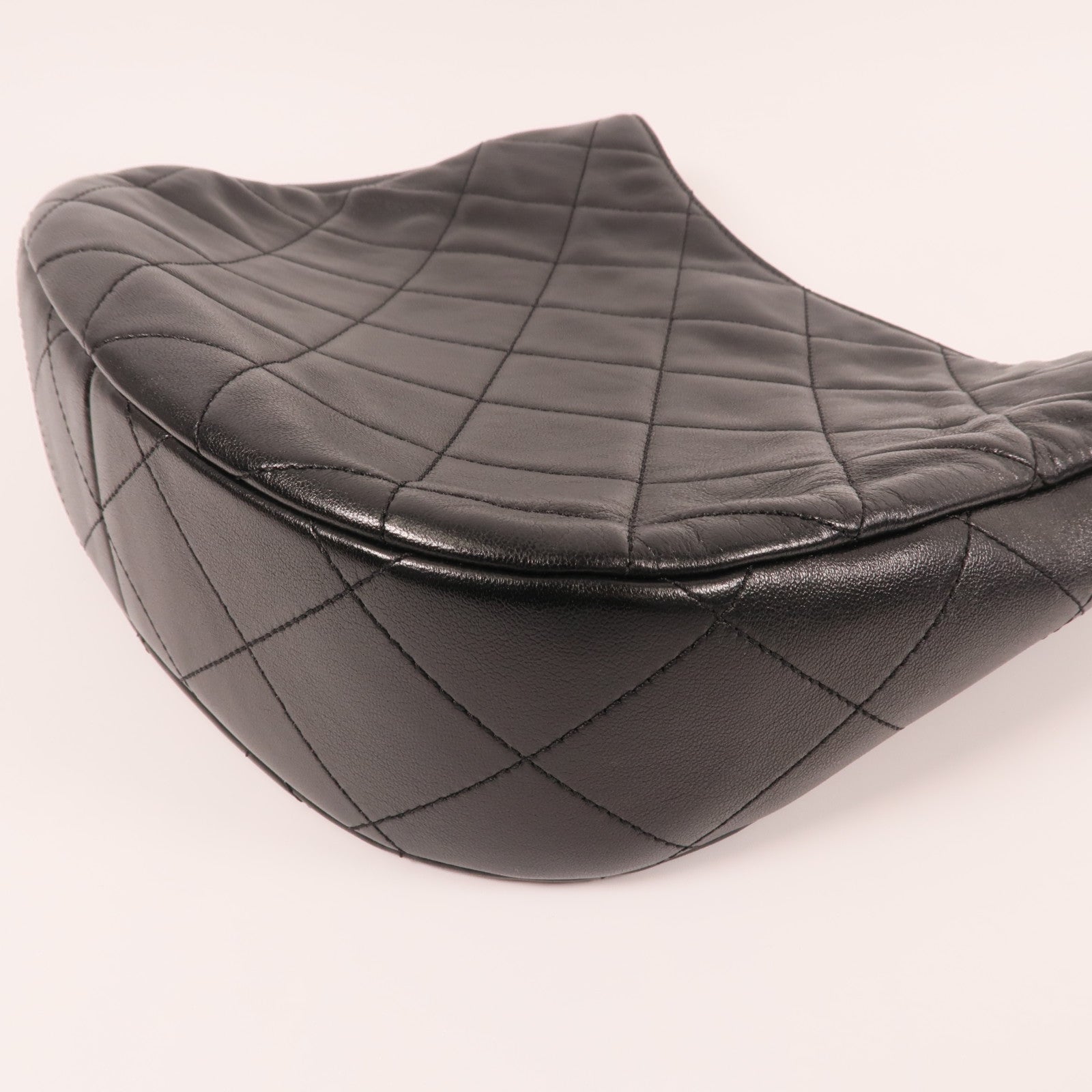 CHANEL 【激減優惠】羊皮皮革Hobo Bag金扣鏈帶肩背袋