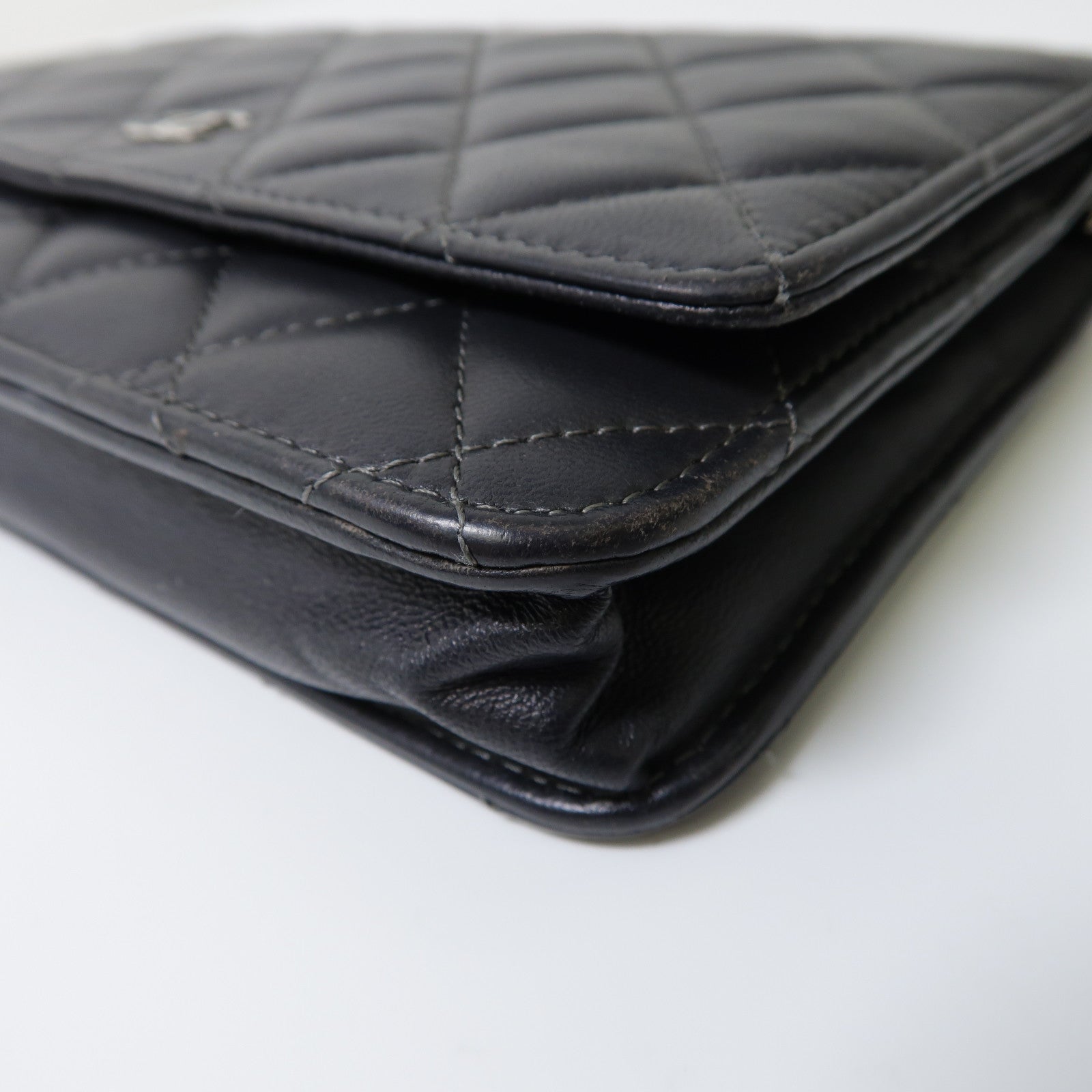 CHANEL 【激減優惠】菱格羊皮皮革Wallet On Chain銀扣鏈帶肩背袋黑色