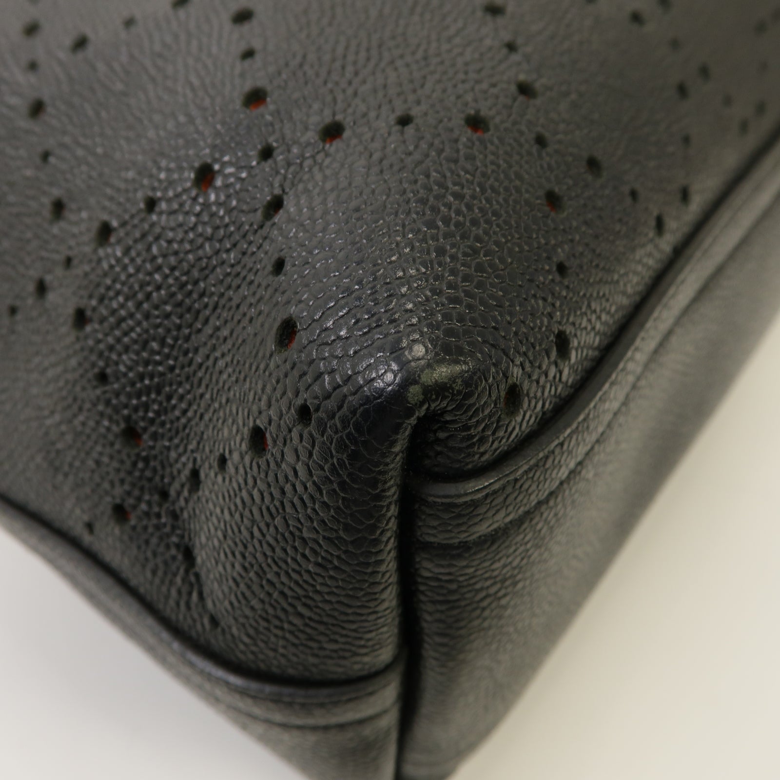CHANEL 【激減優惠】Caviar皮革Shoulder Tote銀扣肩背袋黑色