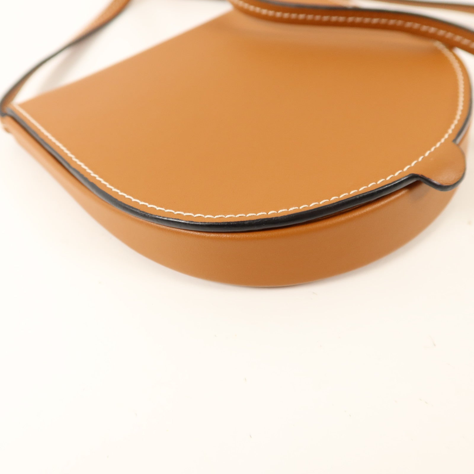 LOEWE 牛皮皮革Heel Pouch Small肩背袋