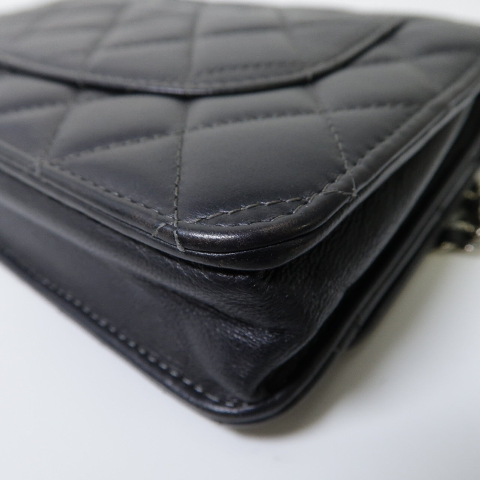 CHANEL 【激減優惠】菱格羊皮皮革Wallet On Chain銀扣鏈帶肩背袋黑色