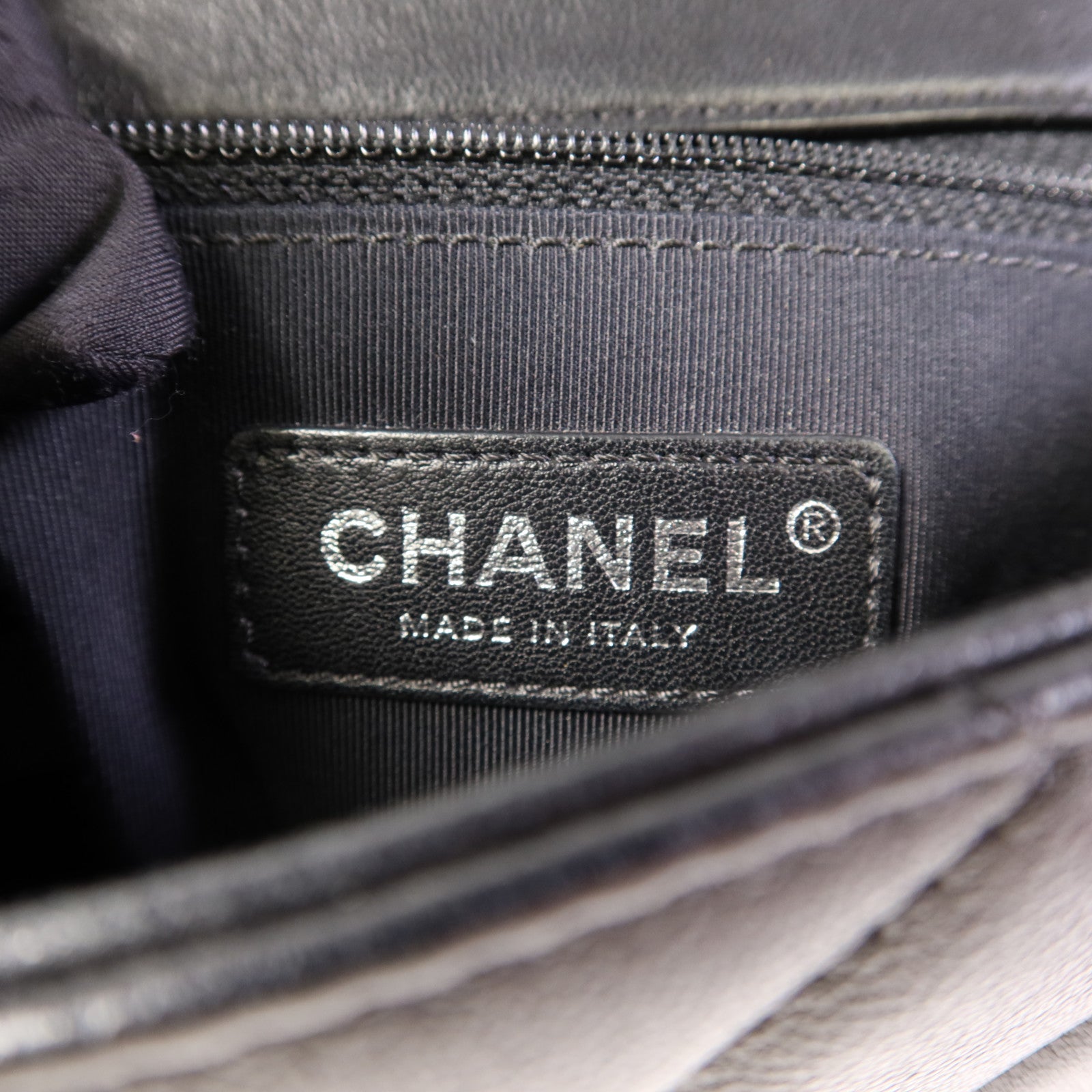 CHANEL 羊皮皮革Chain Shoulder銀扣鏈帶肩背袋