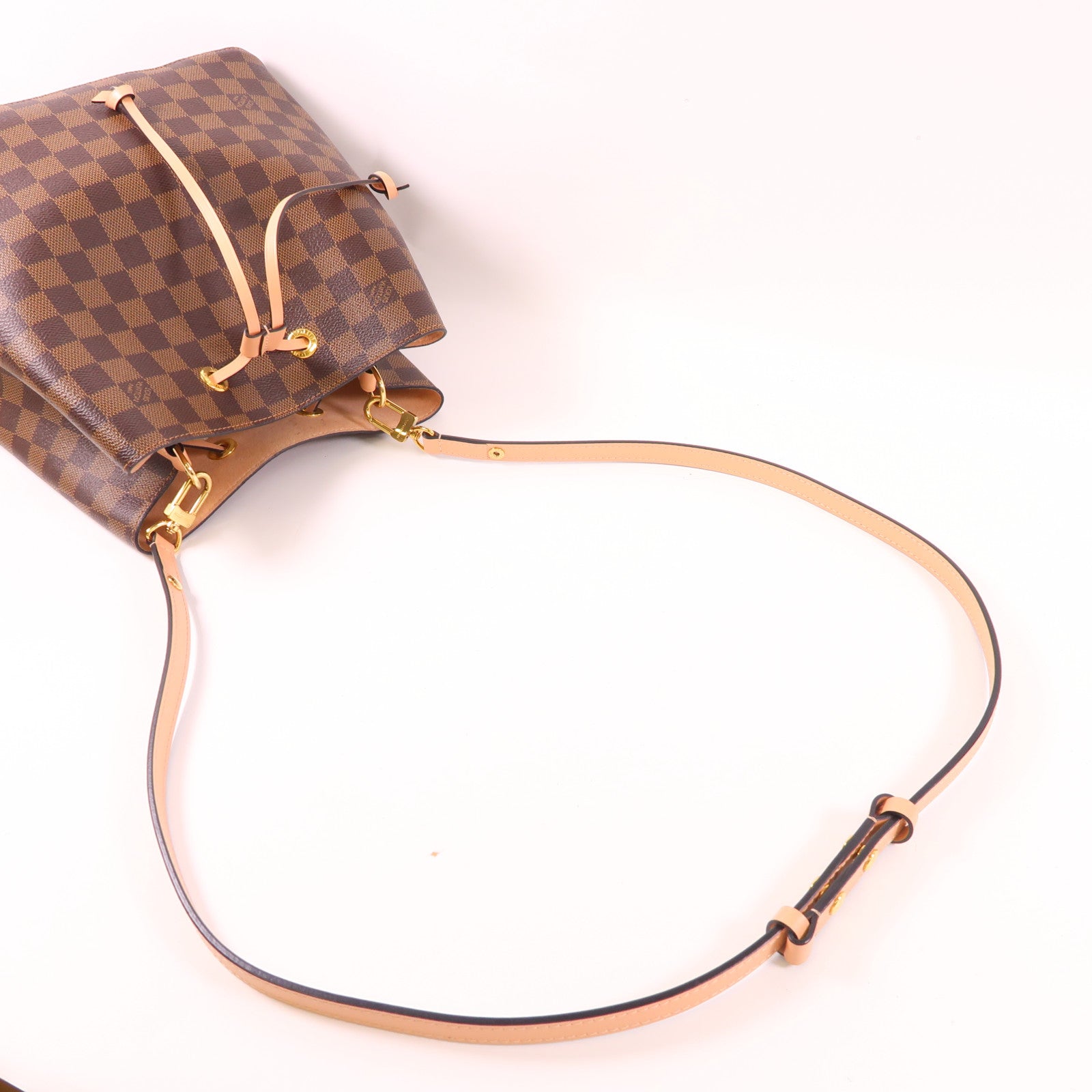 LOUIS VUITTON Damier NeoNoe金扣肩背袋