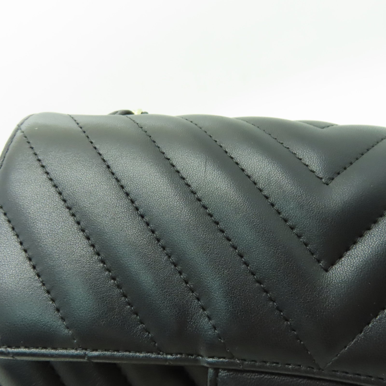 CHANEL 斜紋羊皮皮革Chain Shoulder金扣鏈帶肩背袋黑色