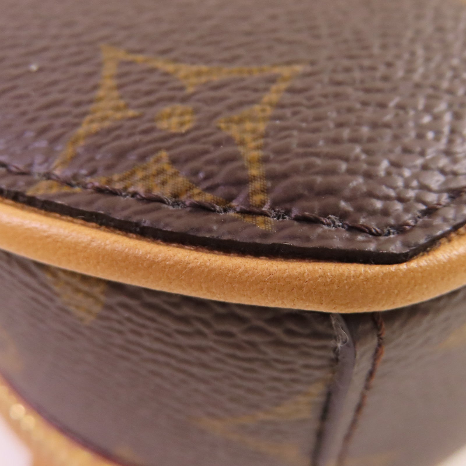 LOUIS VUITTON Monogram Mini Boite Chapeau Shoulder Bag金扣肩背袋啡色