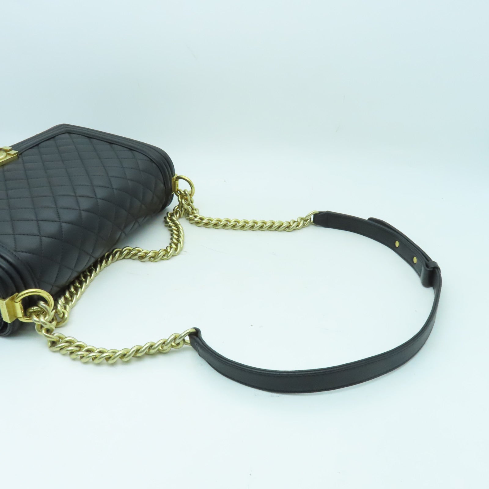 CHANEL 【激減優惠】菱格羊皮皮革Boy Chanel 28金扣鏈帶肩背袋黑色
