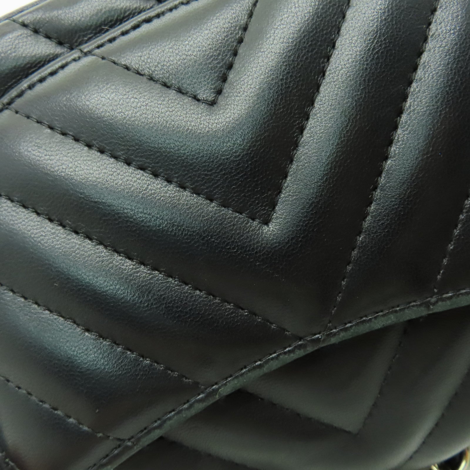 CHANEL 斜紋羊皮皮革Chain Shoulder金扣鏈帶肩背袋黑色