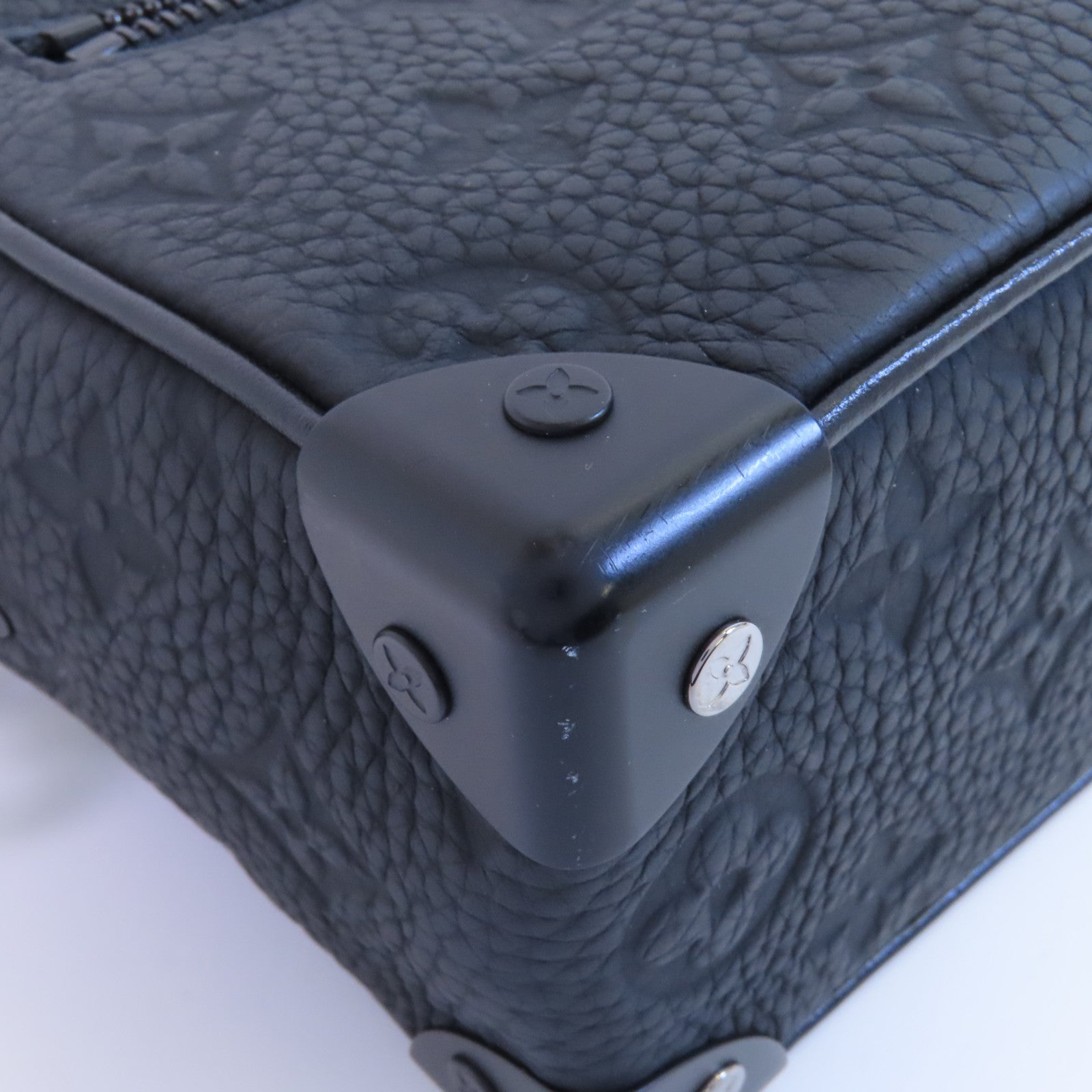LOUIS VUITTON Monogram Taurillon Mini Soft Trun肩背袋