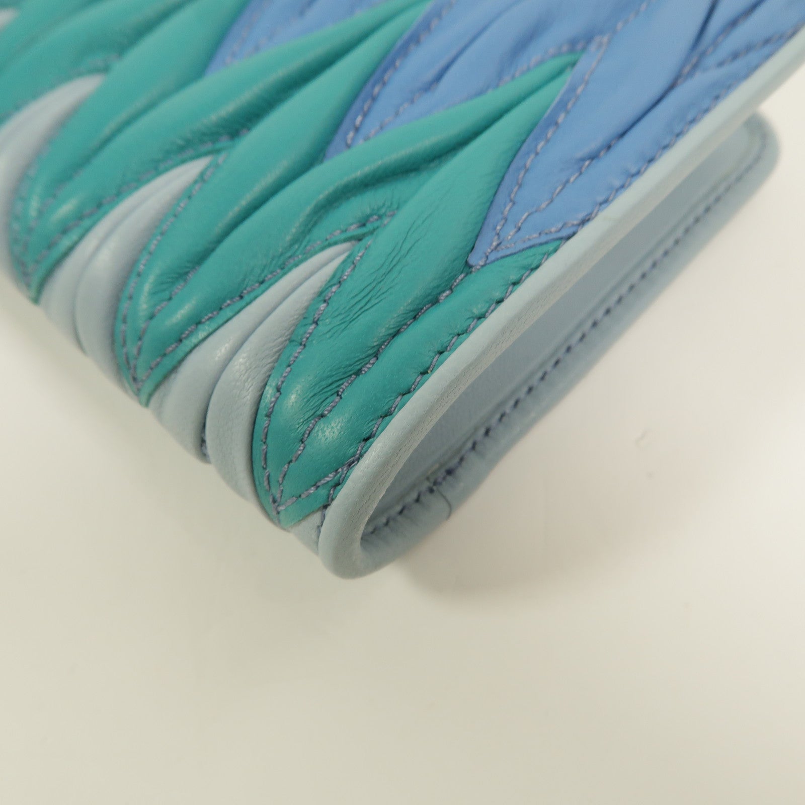Miu Miu 牛皮皮革Long Wallet長錢包