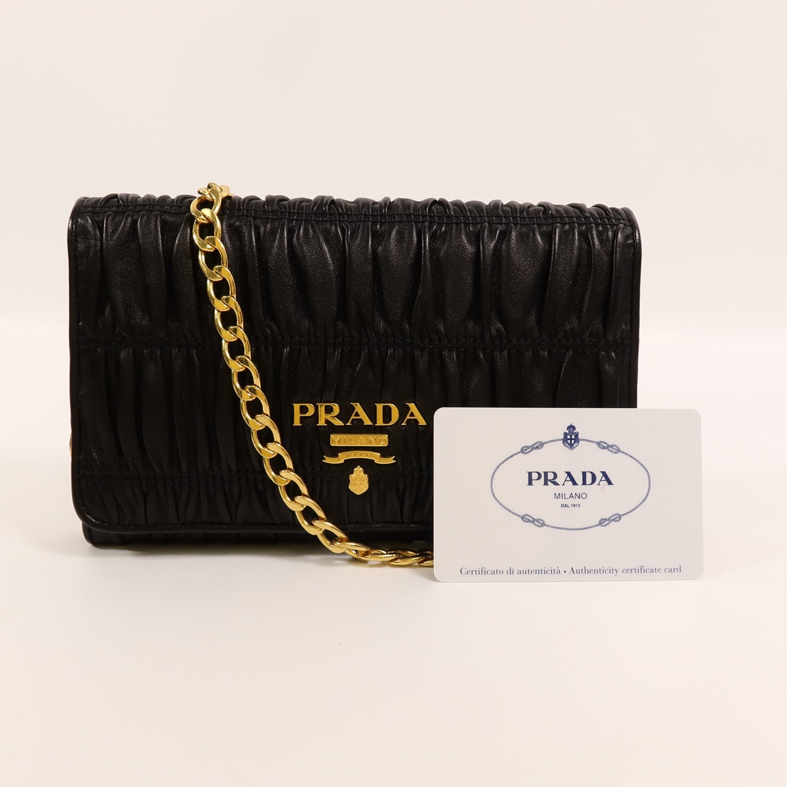 PRADA 牛皮皮革Wallet On Chain鏈帶肩背袋