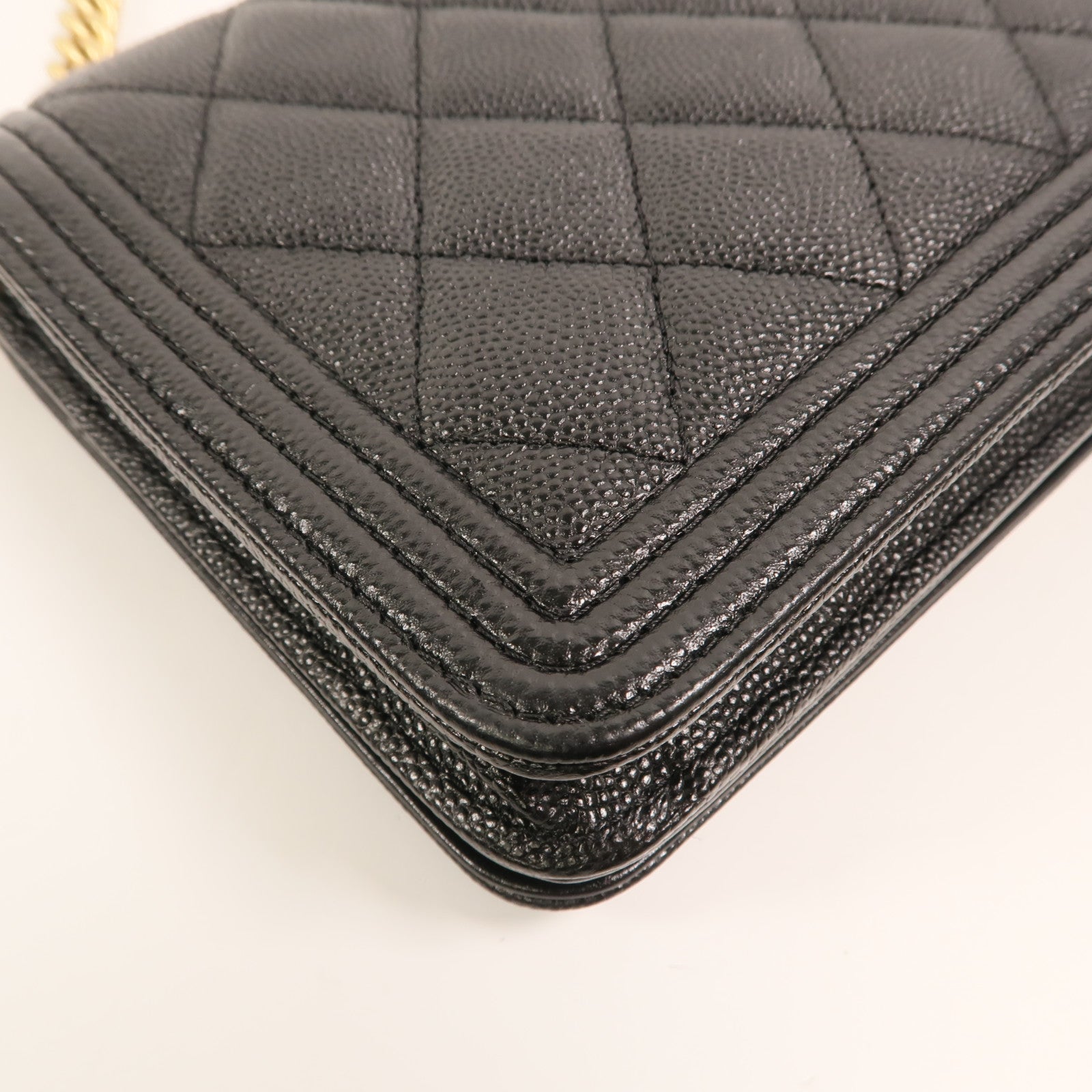 CHANEL 牛皮皮革Boy Wallet On Chain鏈帶肩背袋