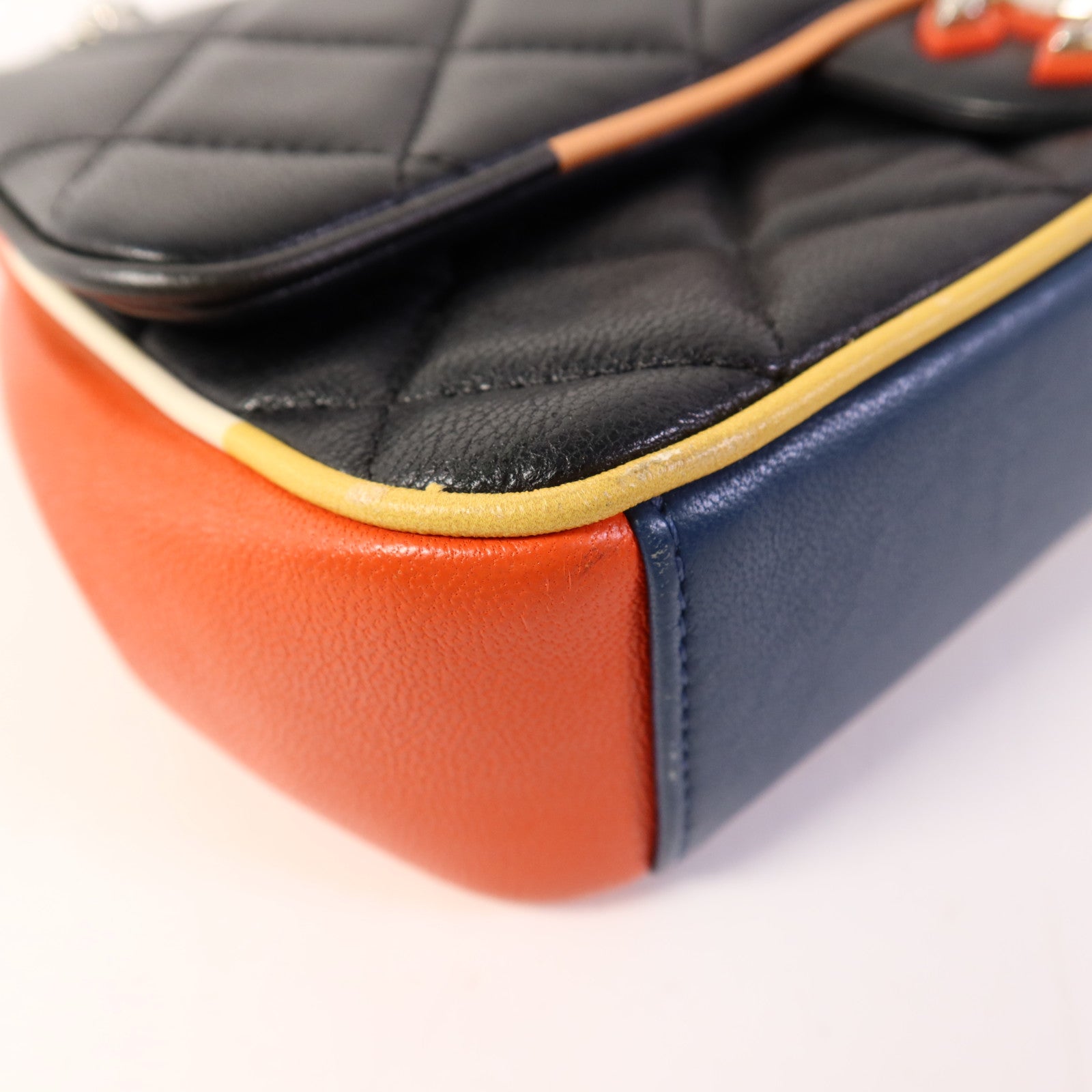 CHANEL 羊皮皮革Chain Shoulder銀扣鏈帶肩背袋