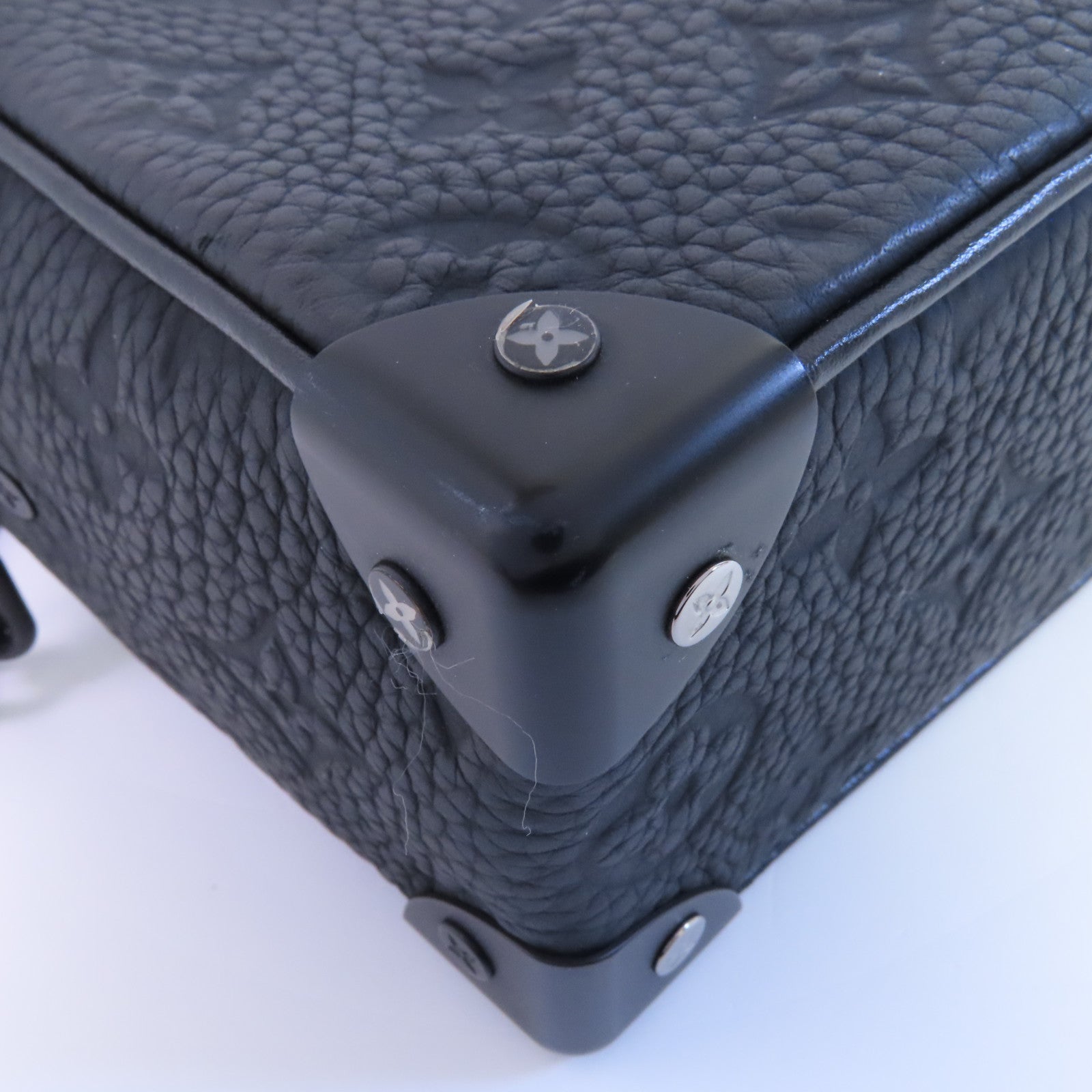 LOUIS VUITTON Monogram Taurillon Mini Soft Trun肩背袋