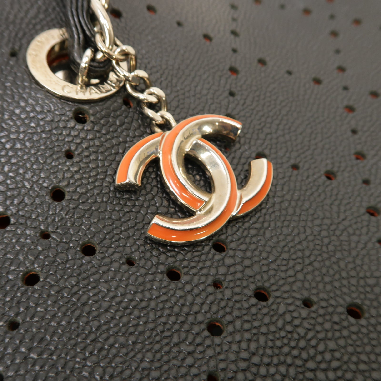 CHANEL 【激減優惠】Caviar皮革Shoulder Tote銀扣肩背袋黑色